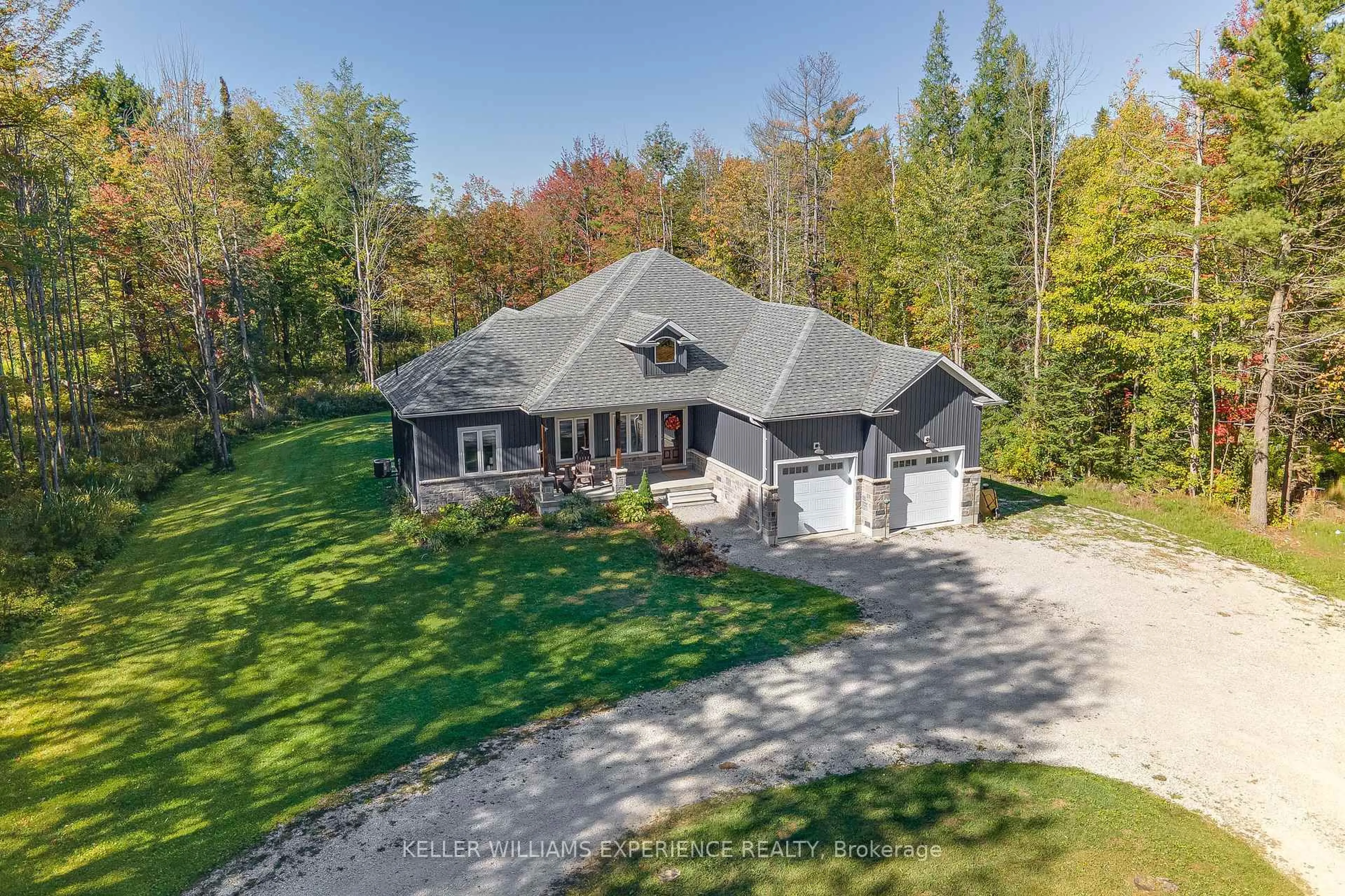 A pic from outside/outdoor area/front of a property/back of a property/a pic from drone, unknown for 1197 Baseline Rd, Gravenhurst Ontario P0E 1N0