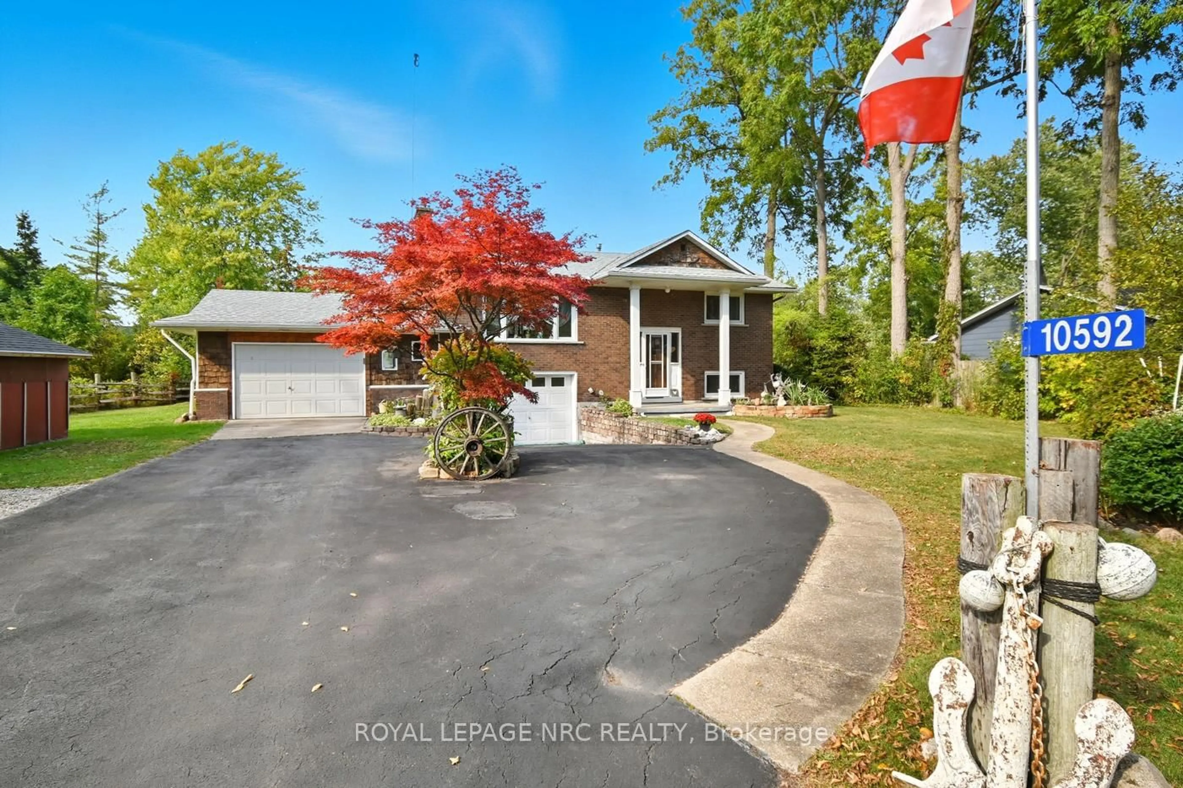 A pic from outside/outdoor area/front of a property/back of a property/a pic from drone, water/lake/river/ocean view for 10592 Woodland Dr, Wainfleet Ontario L3K 5V4