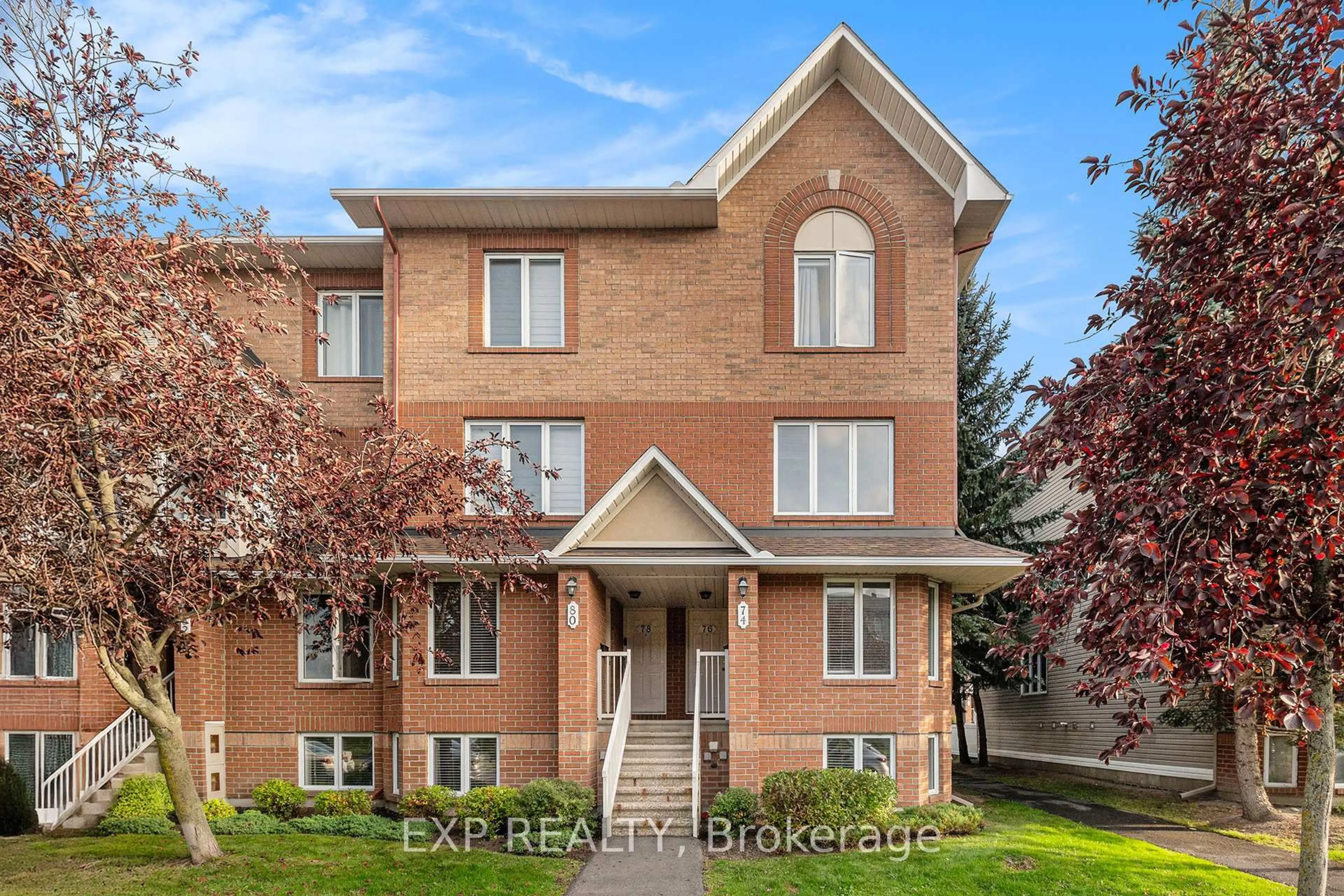 Home with brick exterior material, building for 74 Lakepointe Dr, Ottawa Ontario K4A 5E5