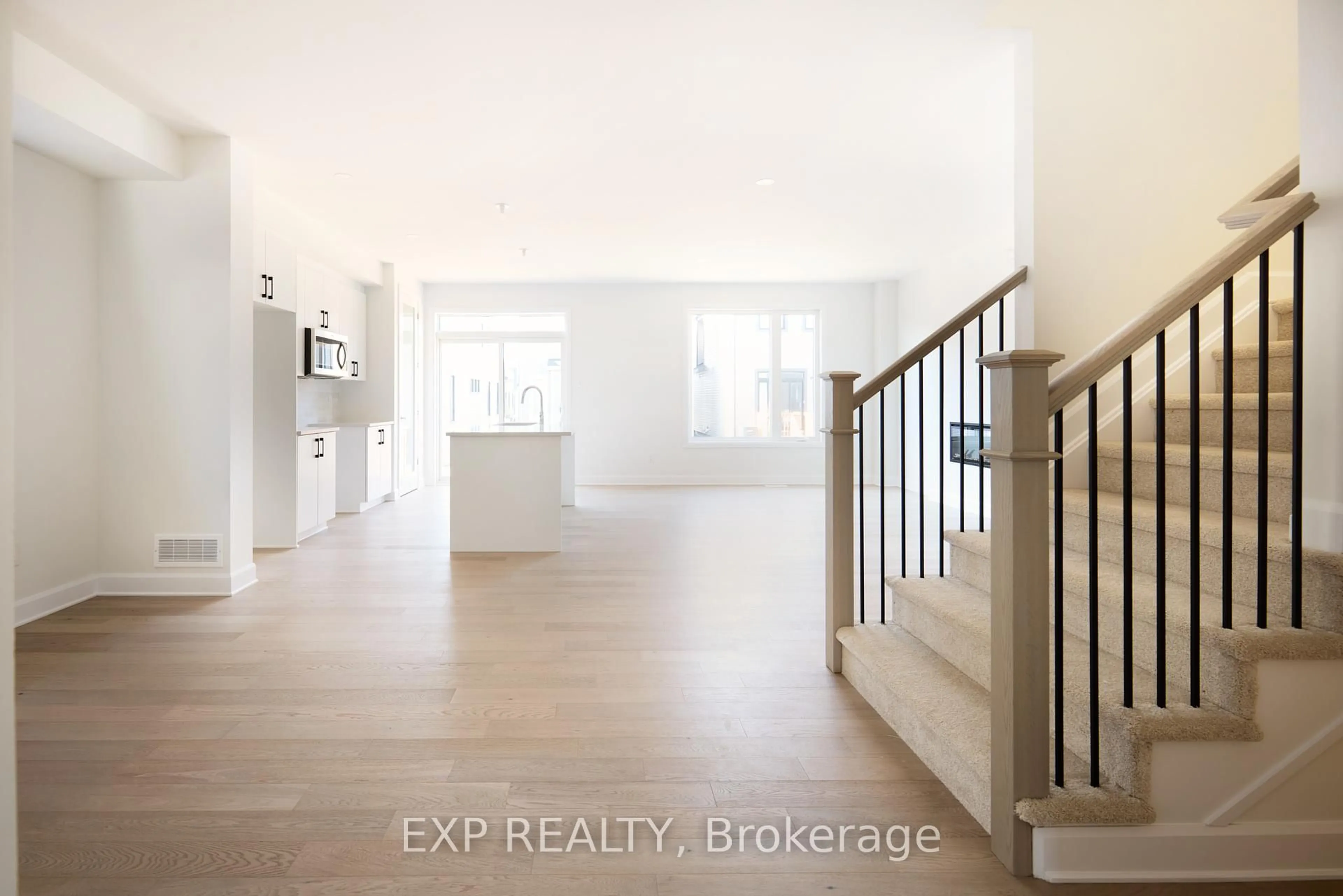 Indoor entryway for 509 Roundhouse Cres, Stittsville Ontario K2S 2Y1