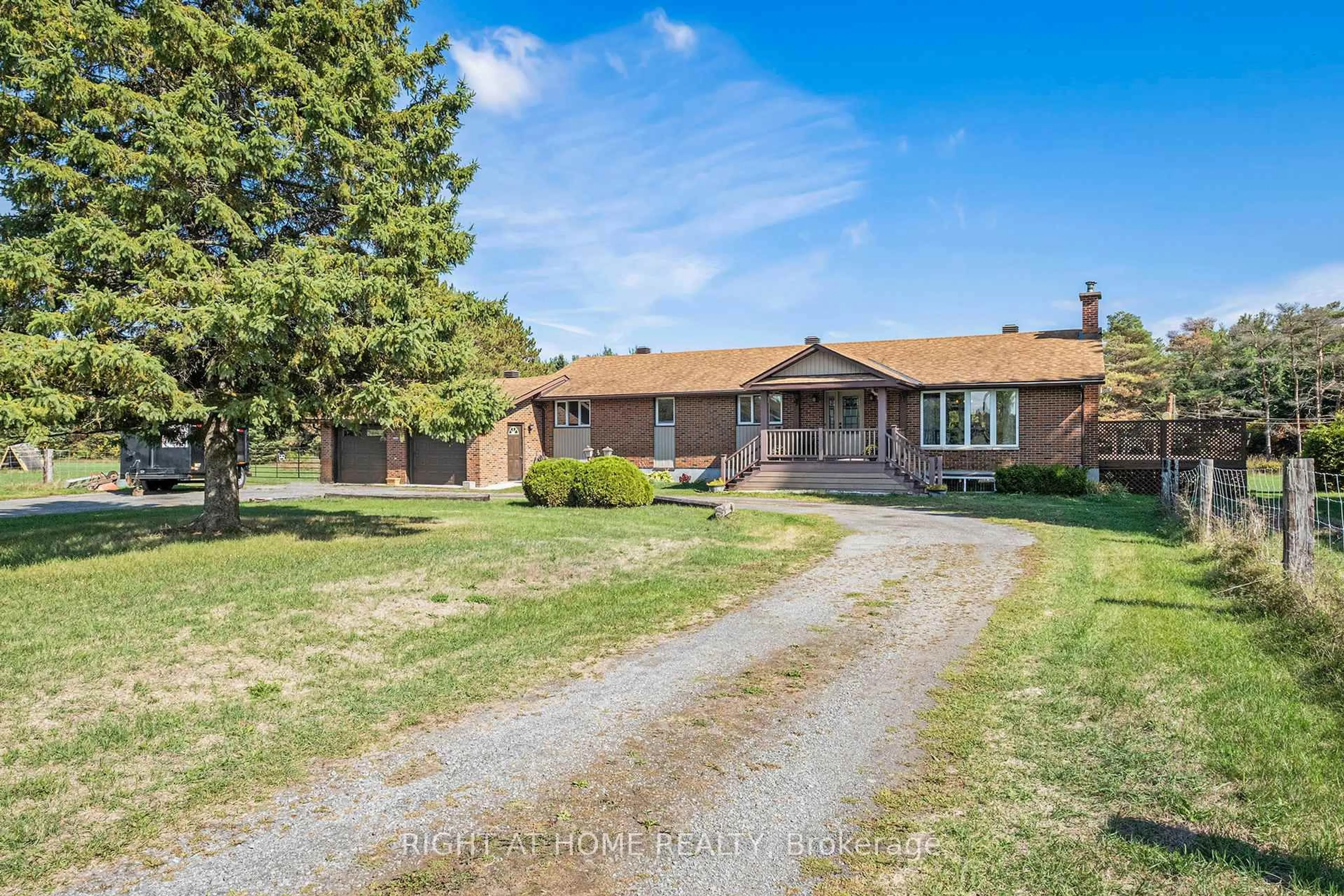 A pic from outside/outdoor area/front of a property/back of a property/a pic from drone, street for 3005 Stagecoach Rd, Osgoode Ontario K0A 2W0