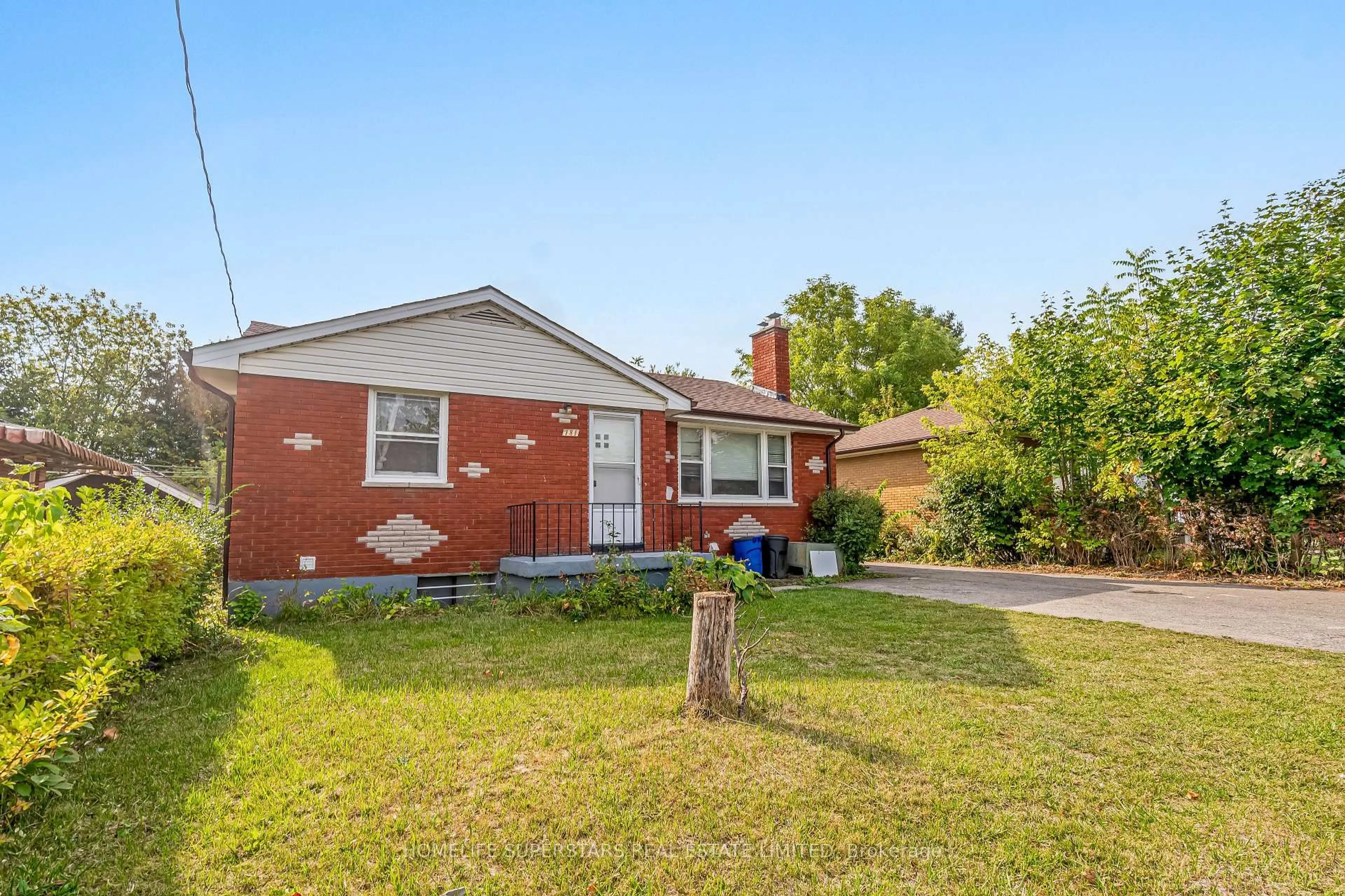 Home with brick exterior material, street for 181 CLARKE Rd, London East Ontario N5W 5E3