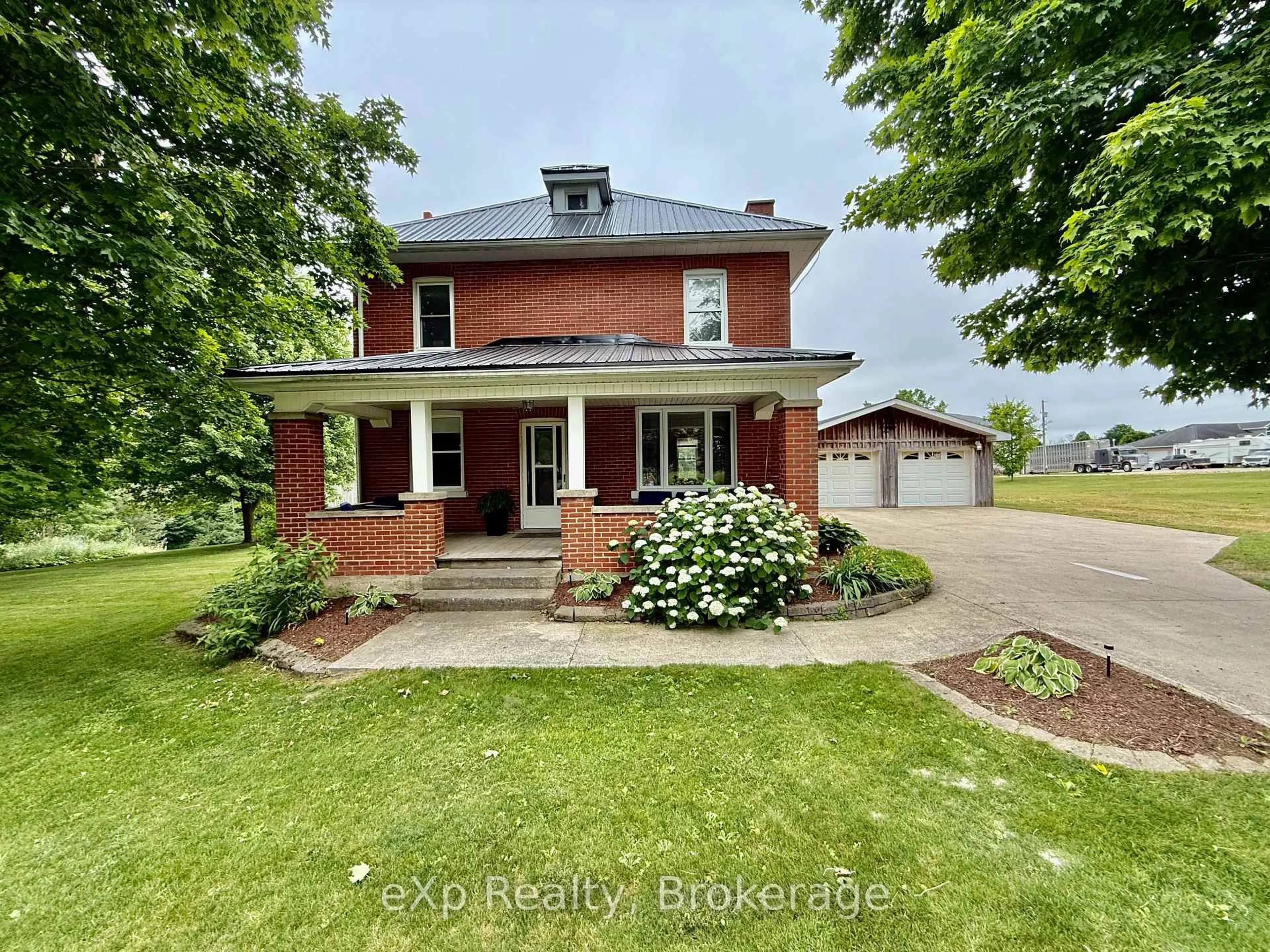 A pic from outside/outdoor area/front of a property/back of a property/a pic from drone, building for 99 6 Concession, Brockton Ontario N0G 1K0
