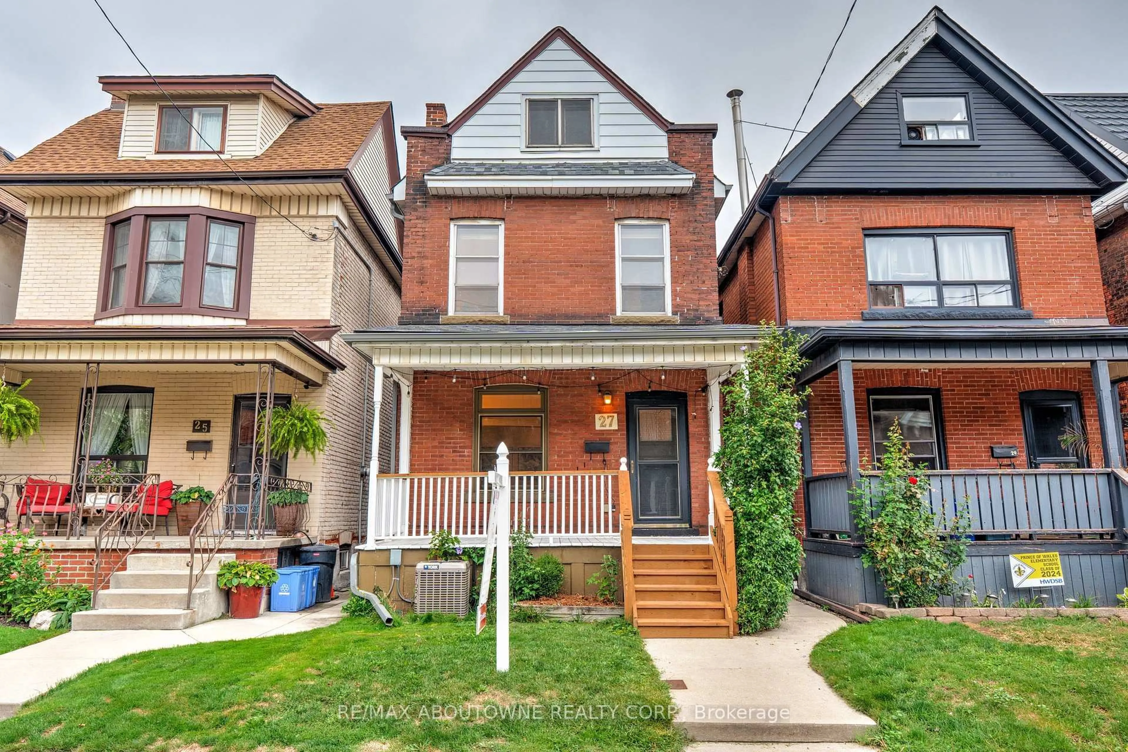 Home with brick exterior material, street for 27 Garfield Ave, Hamilton Ontario L8M 2R5