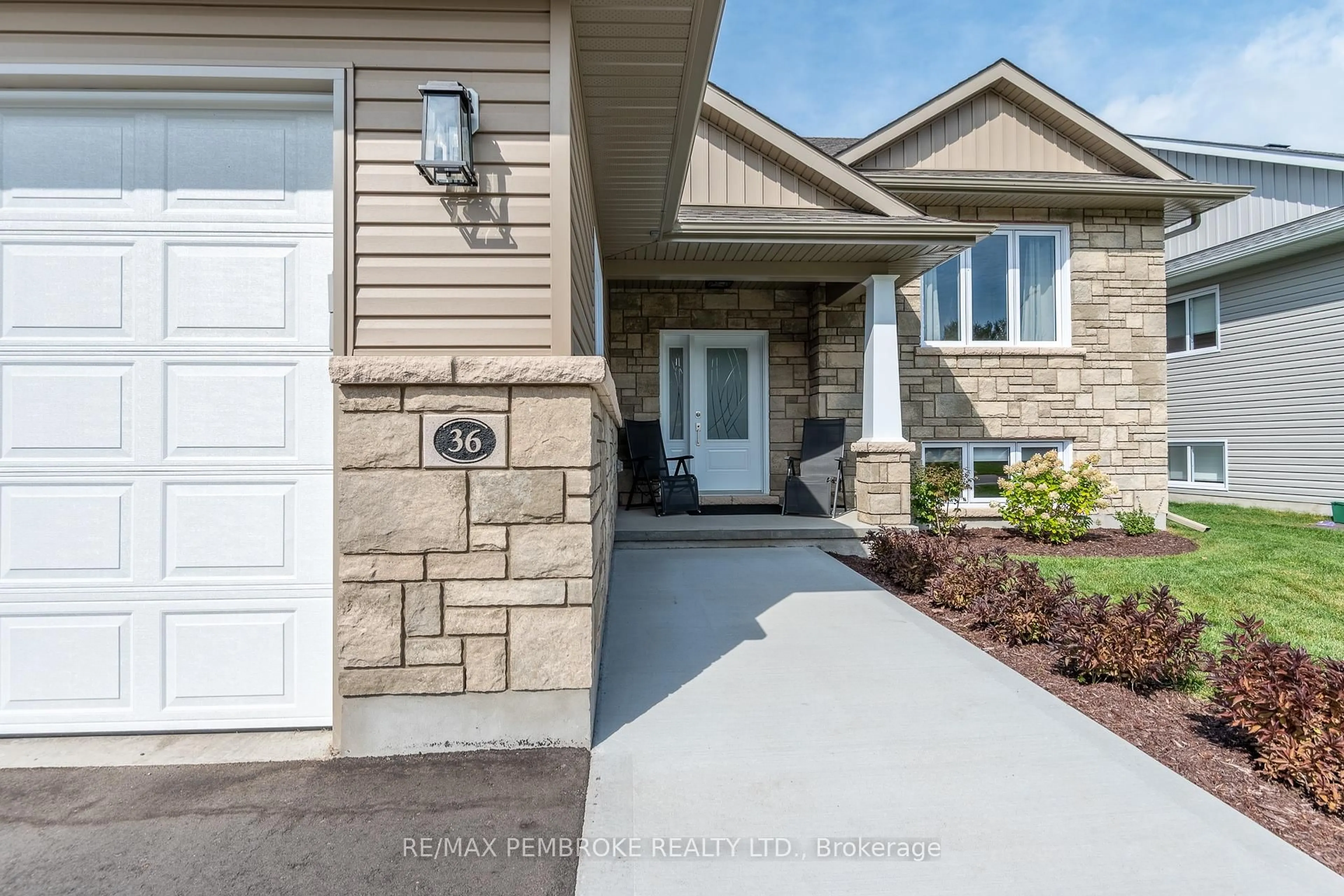 Unknown for 36 Zachary St, Petawawa Ontario K8H 0G5