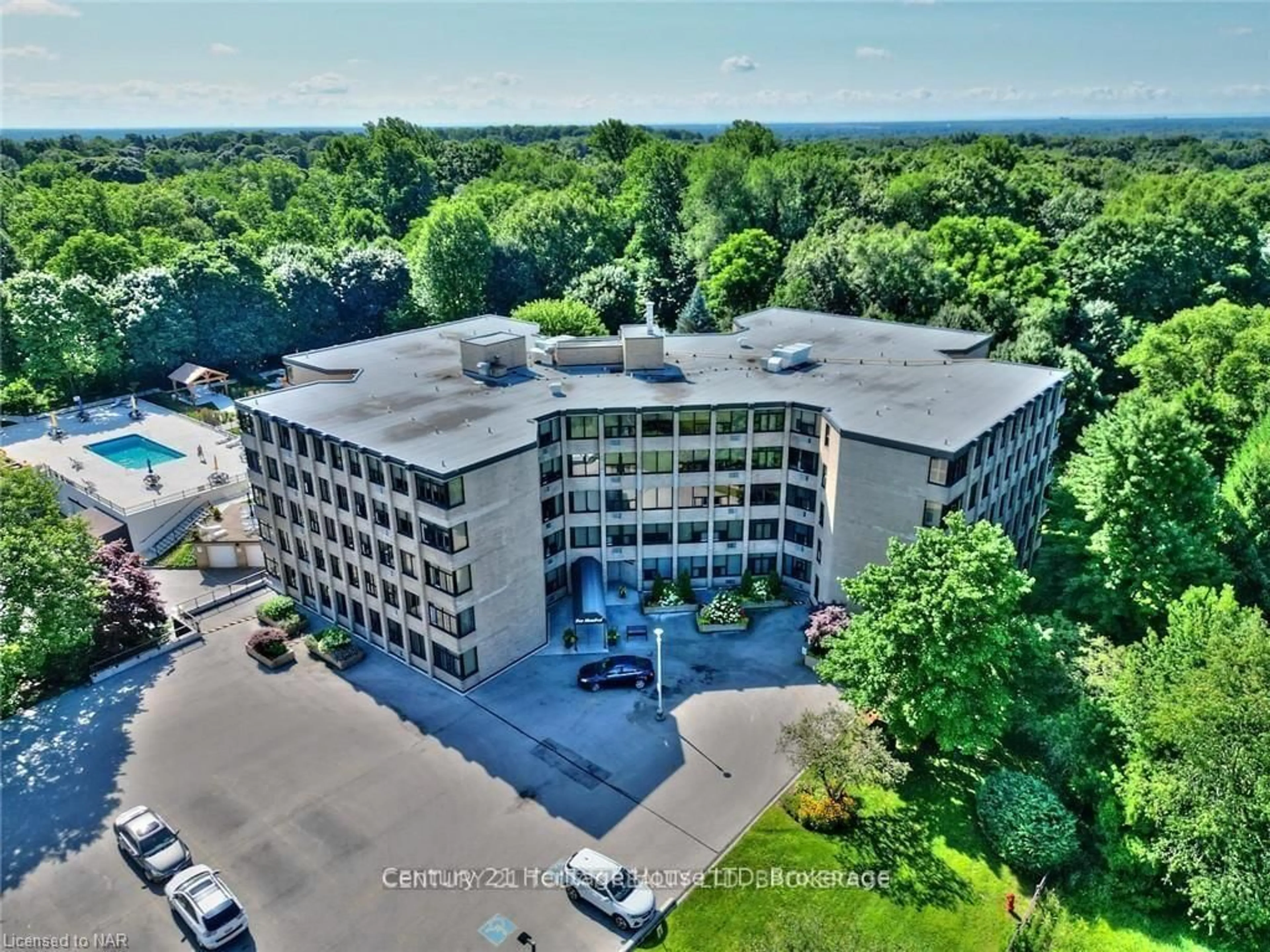 A pic from outside/outdoor area/front of a property/back of a property/a pic from drone, building for 200 HWY 20 W Rd #103B, Pelham Ontario L3E 0V7