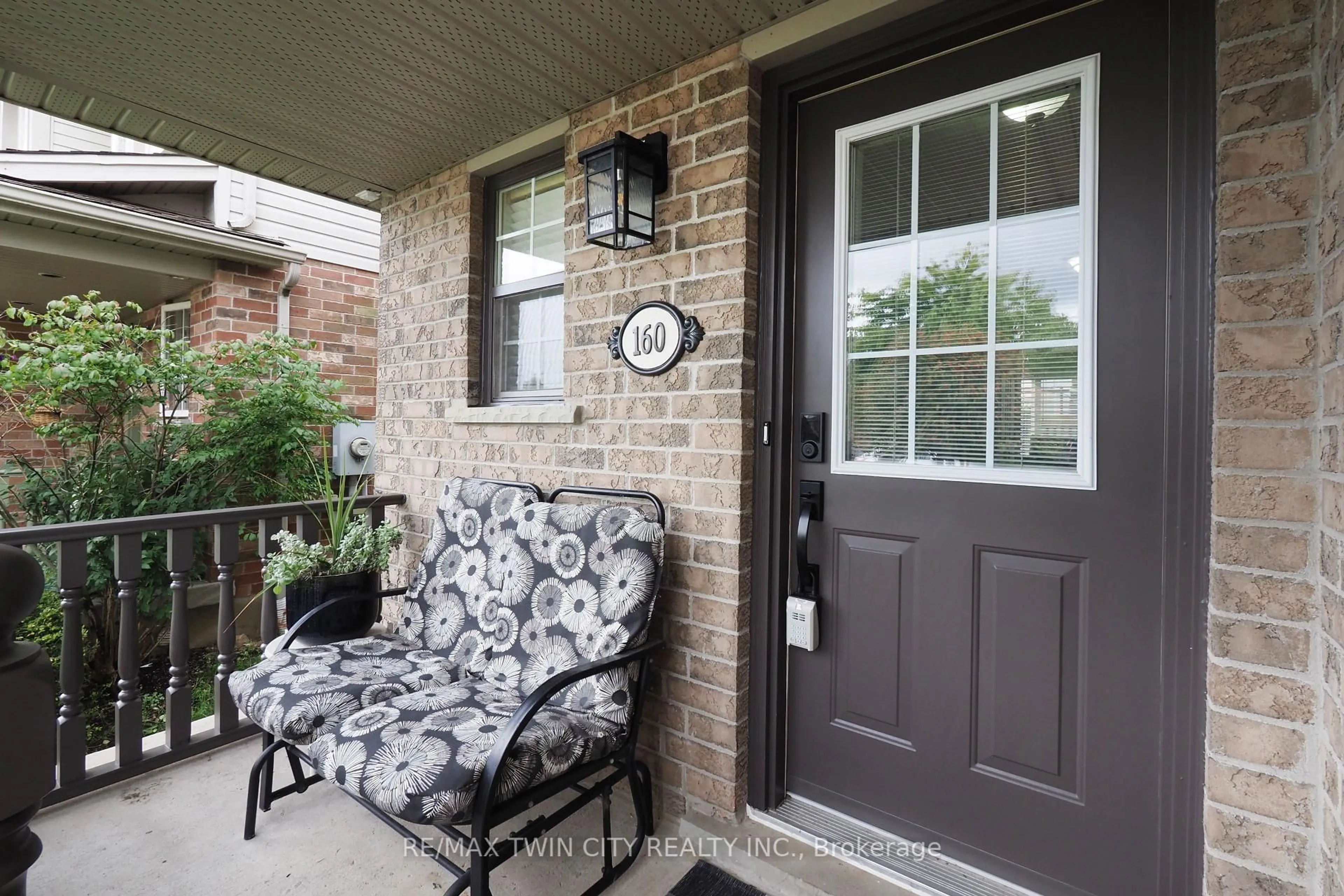 Indoor entryway for 160 Patton Dr, Cambridge Ontario N3C 4L5
