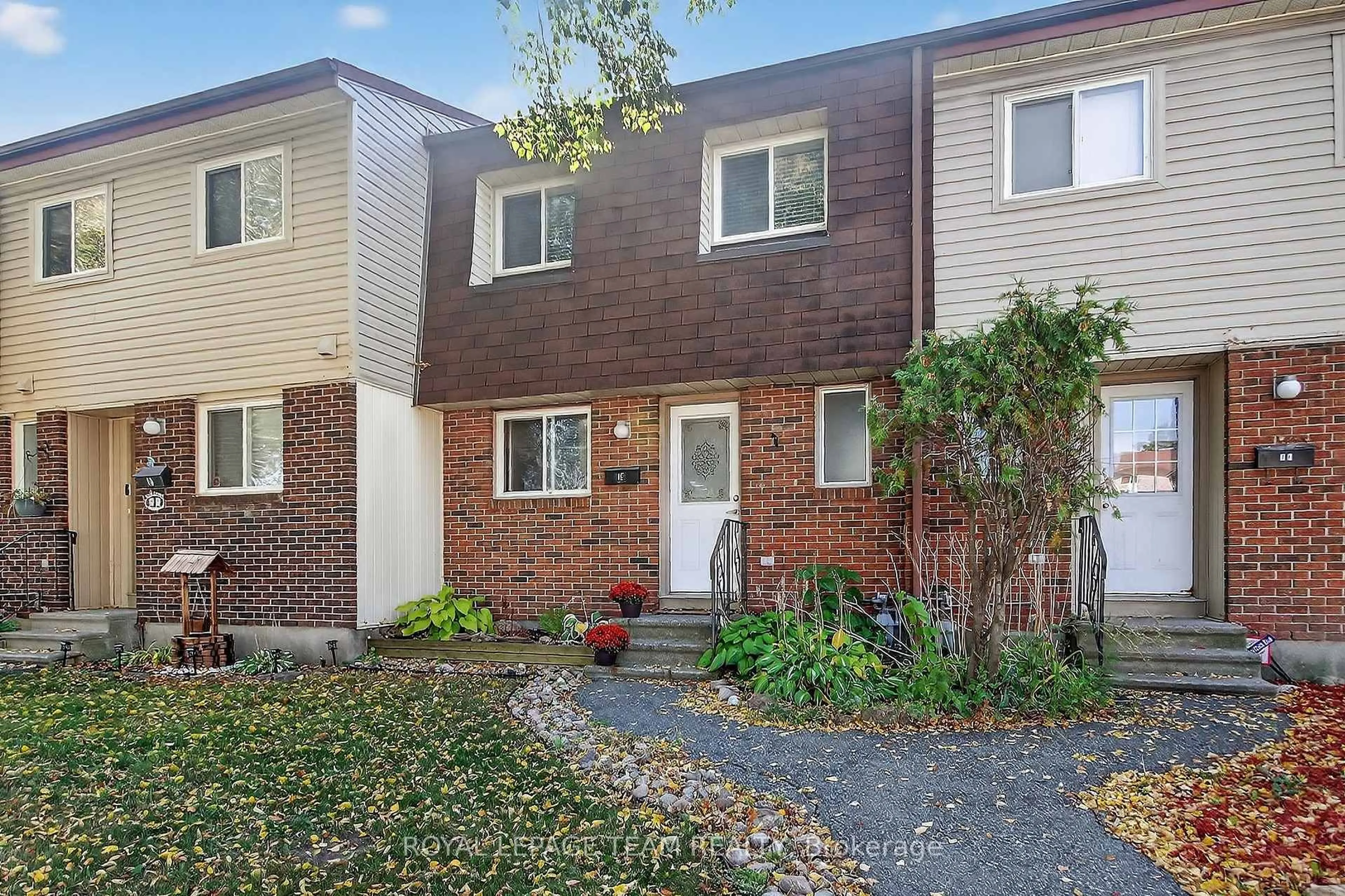 Unknown for 1E Seyton Dr, Ottawa Ontario K2H 8Y5