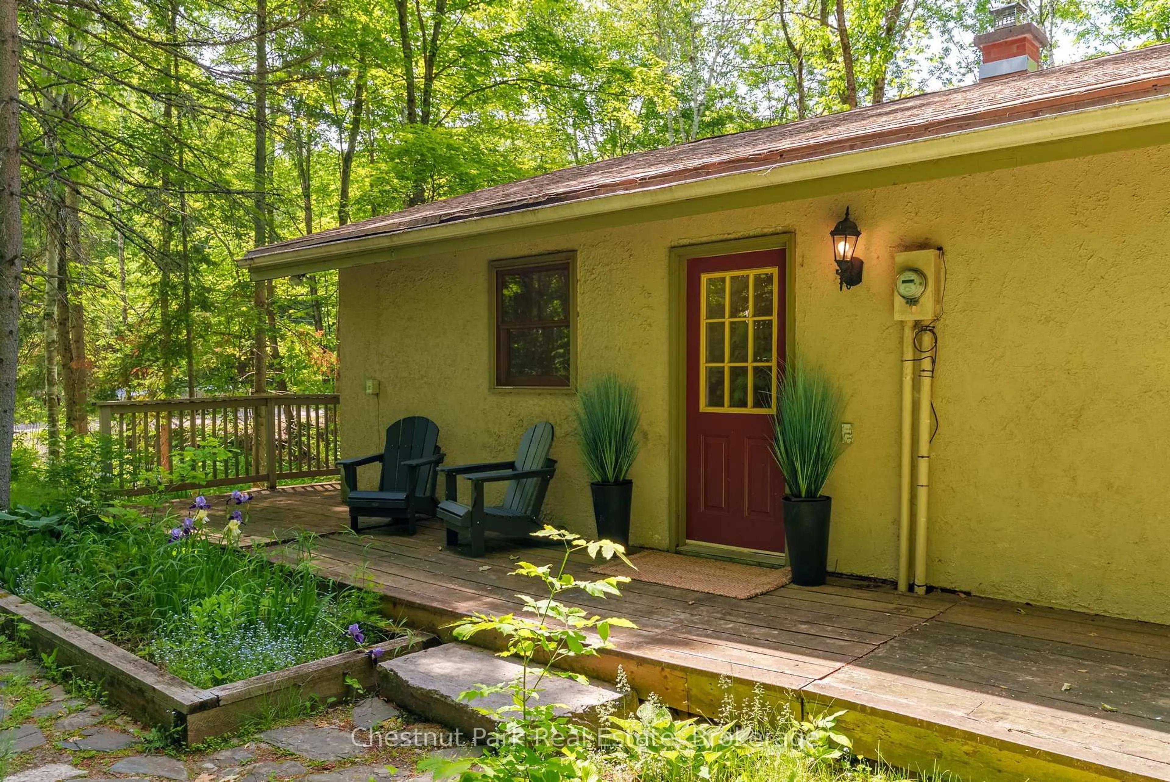 Patio, unknown for 115 Woodland Dr, Huntsville Ontario P1H 1A7