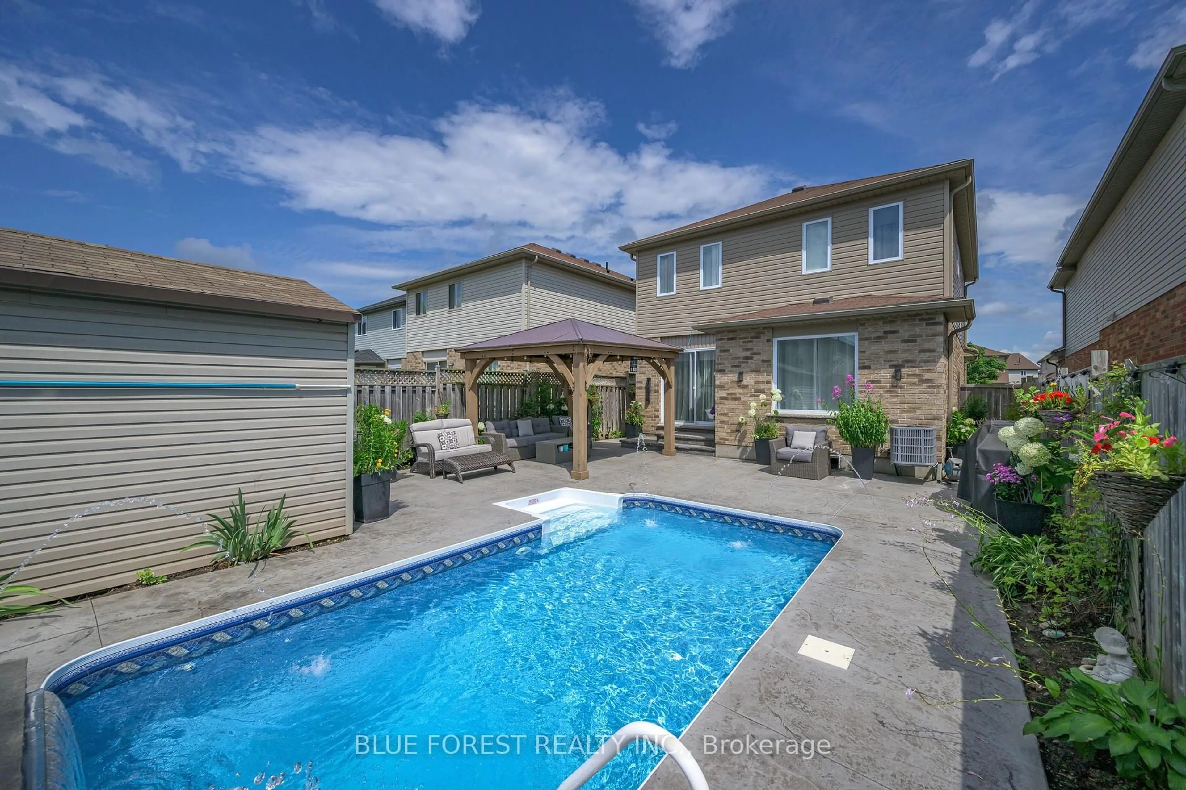 Pool for 2875 Lemieux Walk, London South Ontario N6L 0A9