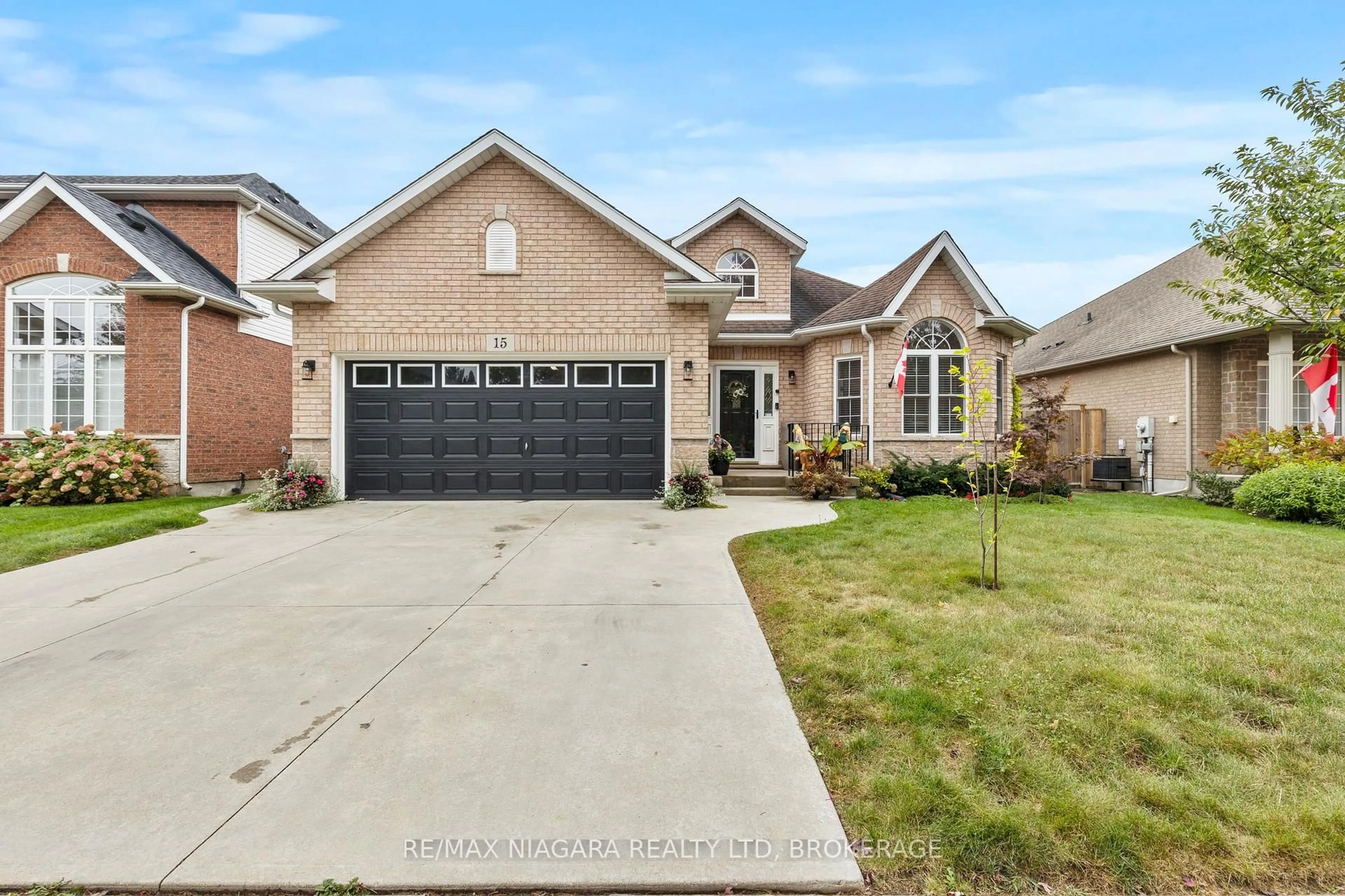 Home with brick exterior material, street for 15 Loretta Dr, Niagara-on-the-Lake Ontario L0S 1J0