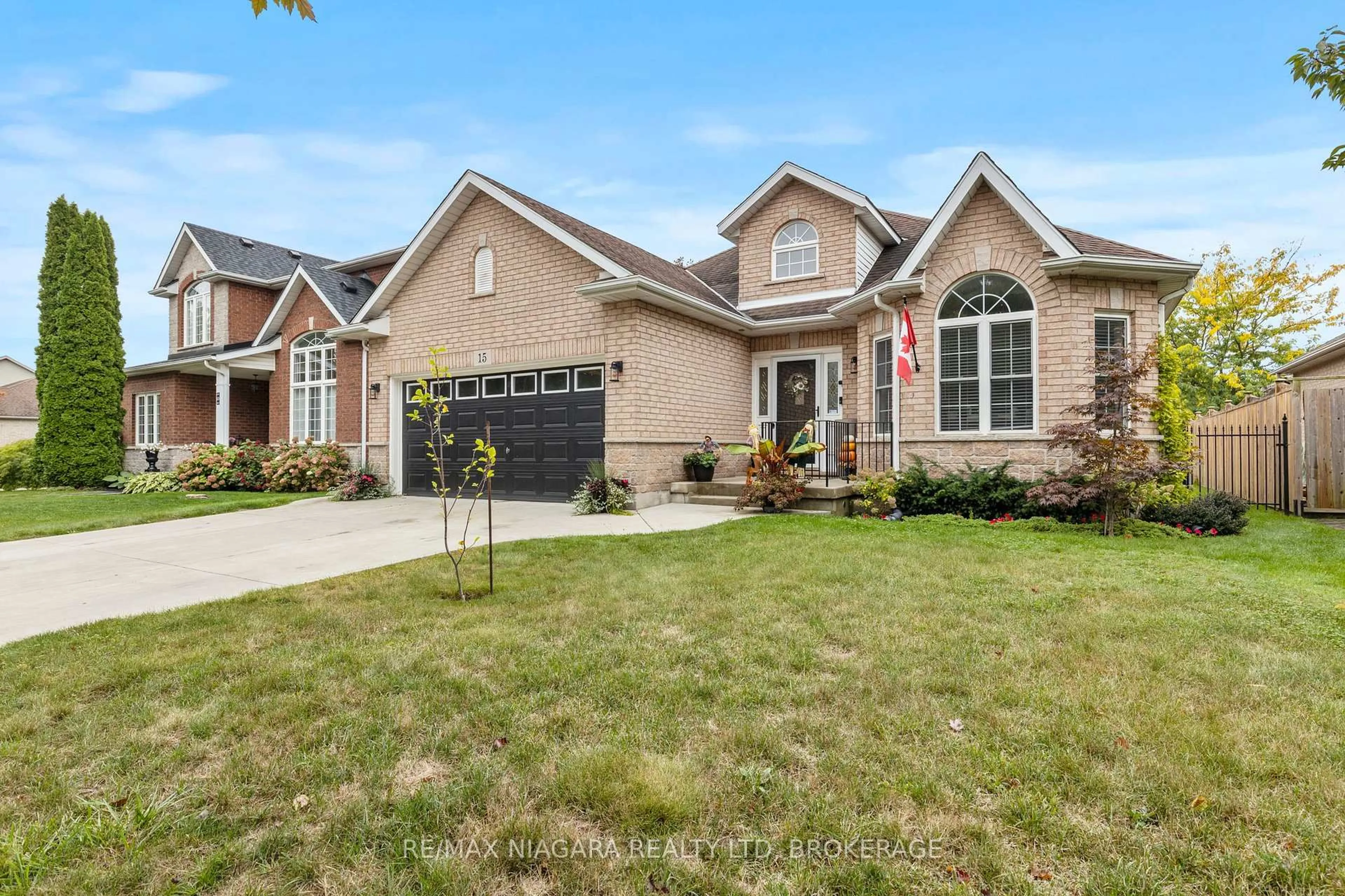 Home with brick exterior material, street for 15 Loretta Dr, Niagara-on-the-Lake Ontario L0S 1J0