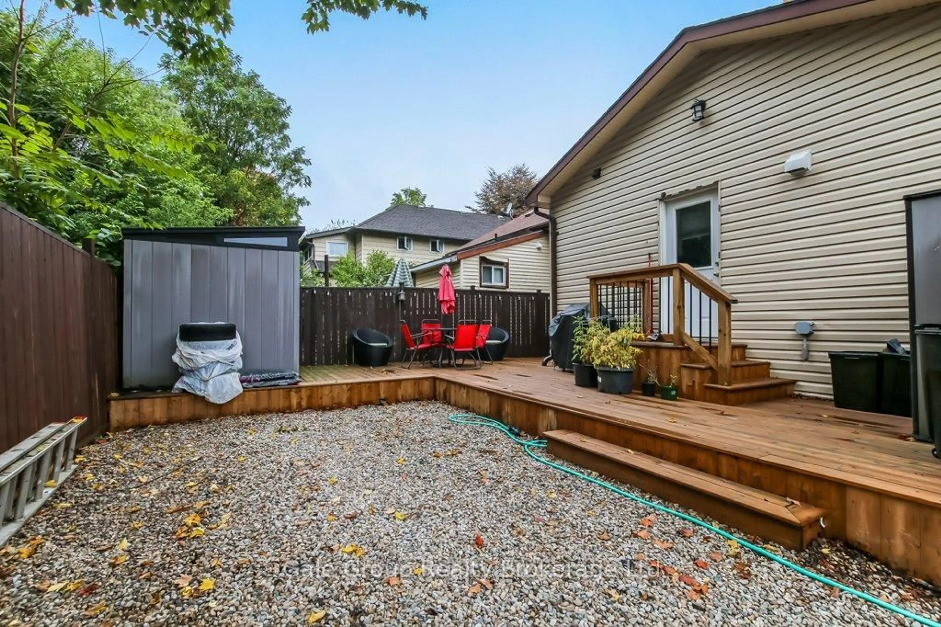 Patio, street for 630 Peel St, Woodstock Ontario N4S 1K8