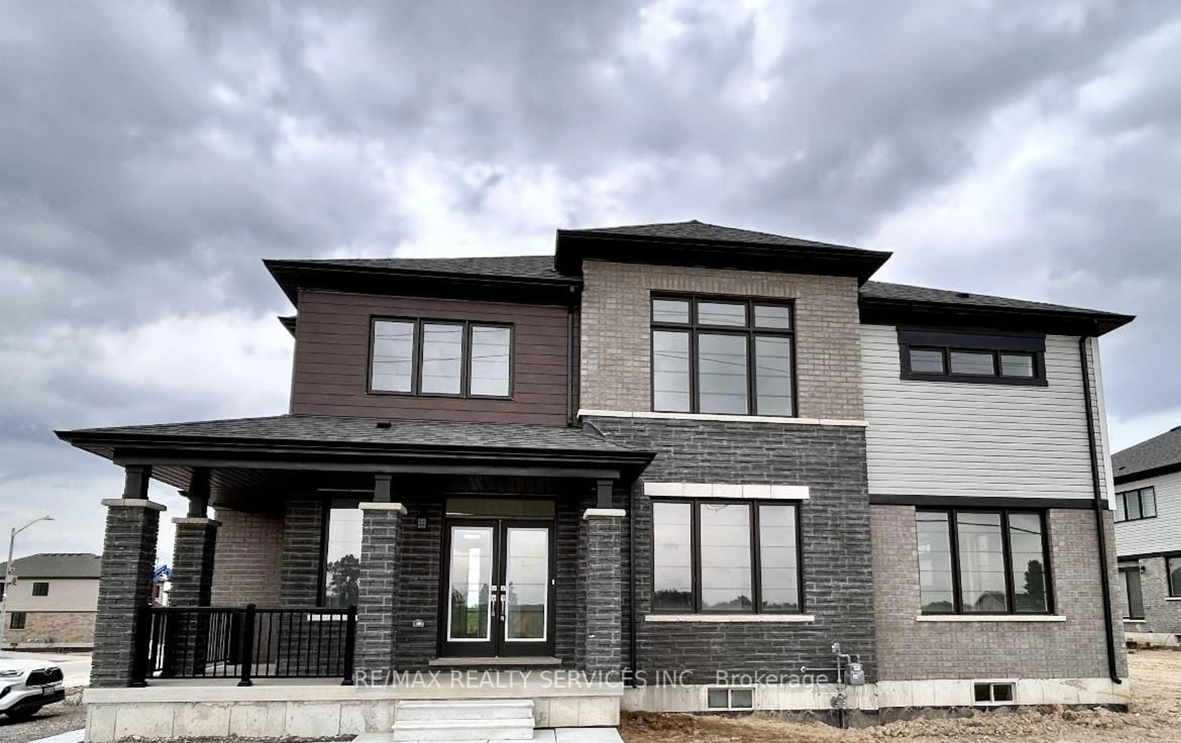 Home with brick exterior material, unknown for 2 Stanley Ave, Haldimand Ontario N3W 0J8