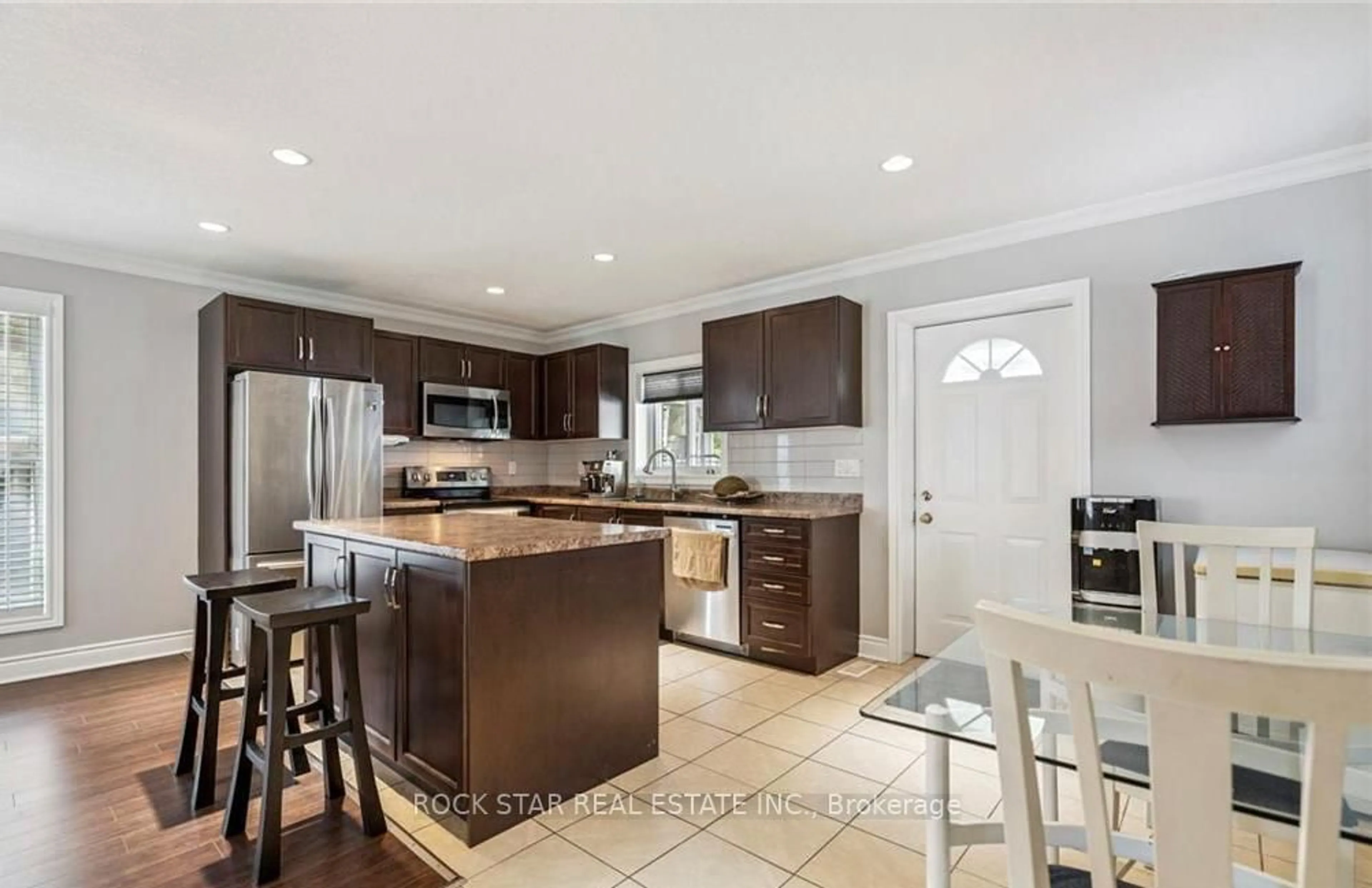 Open concept kitchen, ceramic/tile floor for 34 Cliff Ave, Hamilton Ontario L8V 2R9