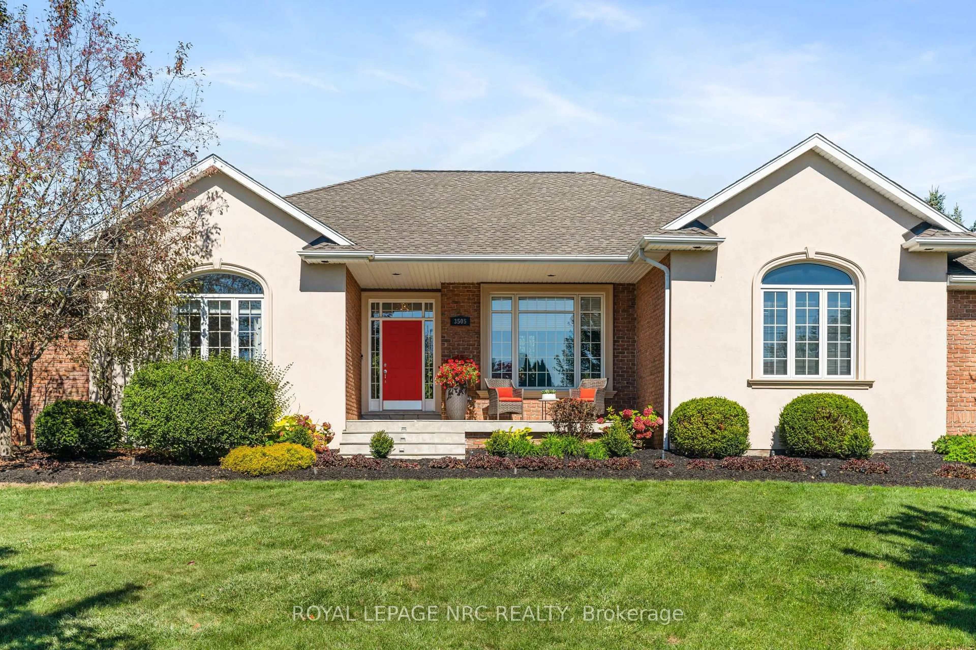 Home with brick exterior material, street for 3505 Matthews Dr, Niagara Falls Ontario L2H 2Z4