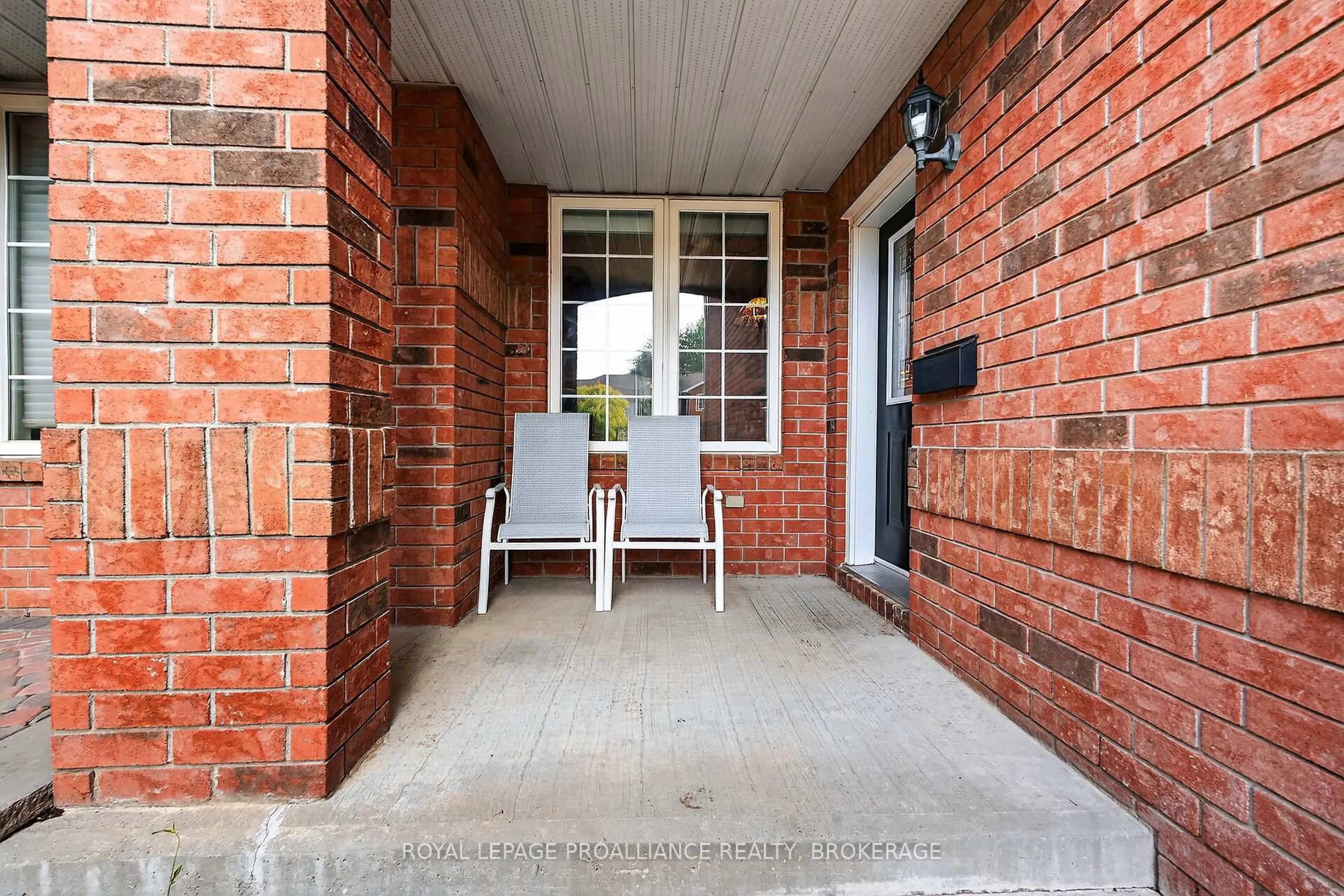 Patio, street for 270 Ellesmeer Ave, Kingston Ontario K7P 3C6