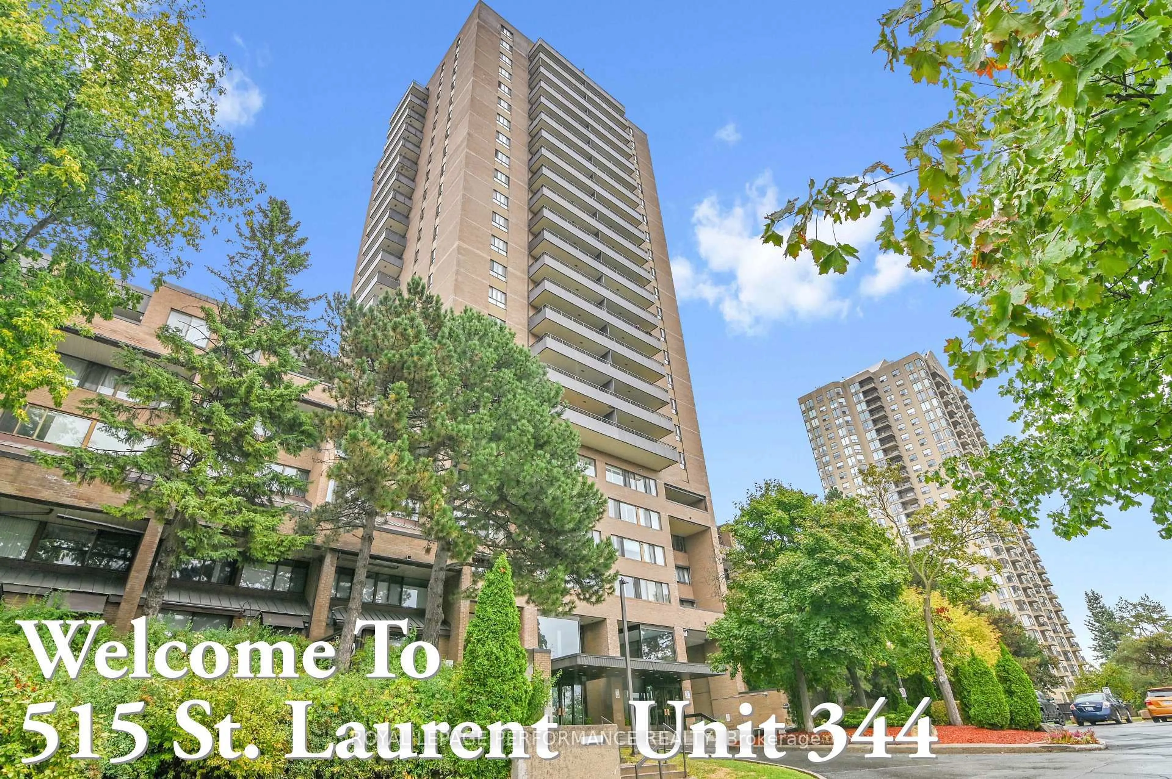 Indoor foyer for 515 St Laurent Blvd #344, Ottawa Ontario K1K 3X5