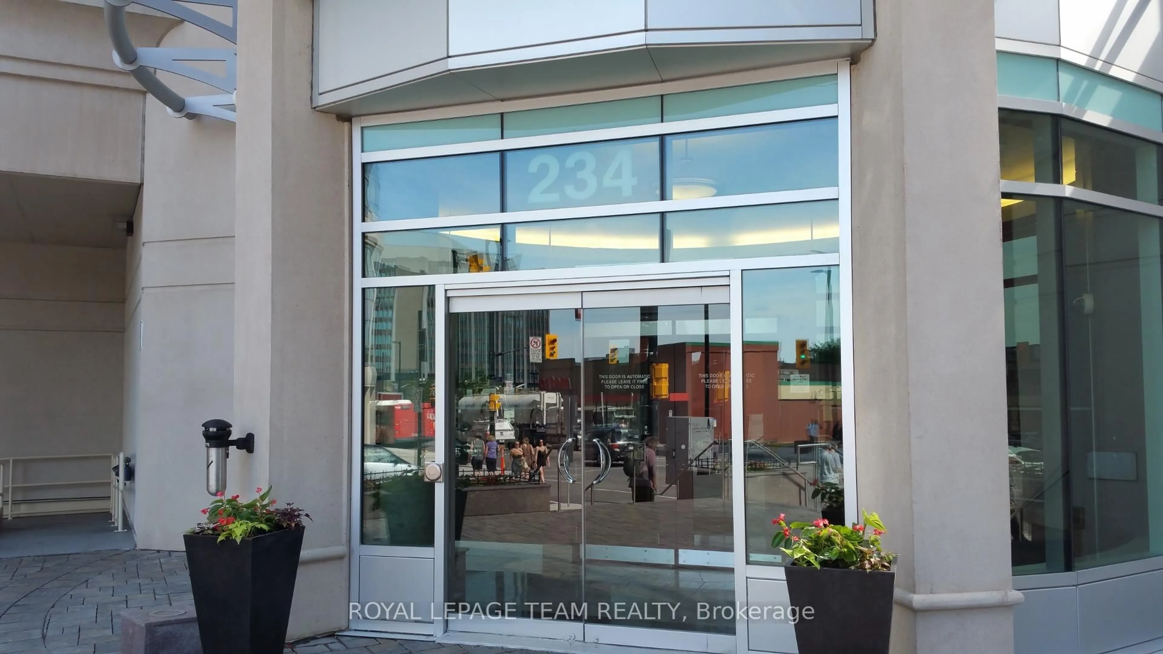 Unknown for 234 Rideau St #401, Ottawa Ontario K1N 0A9