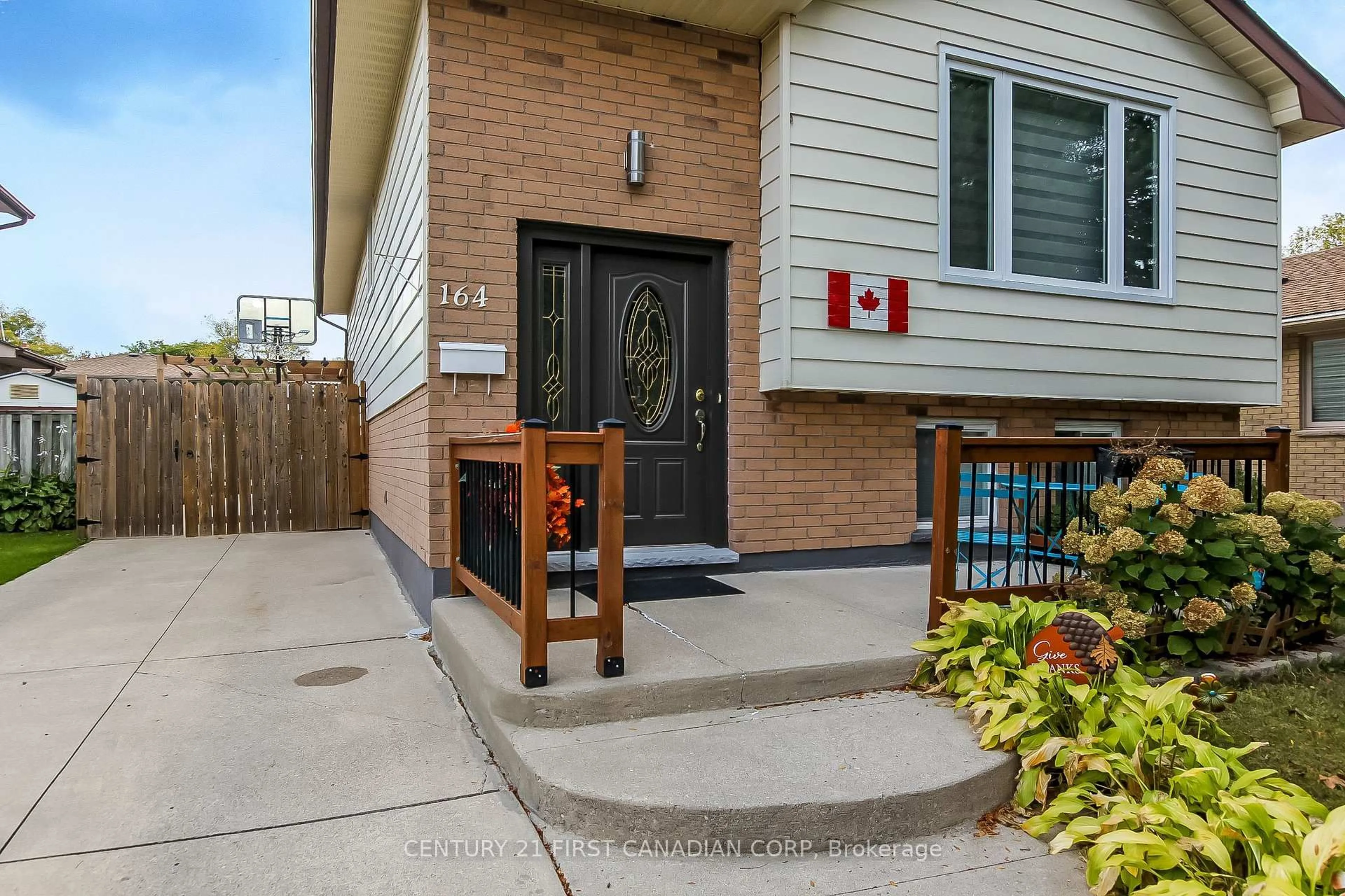 Unknown for 164 Clara Cres, London South Ontario N6E 3G8