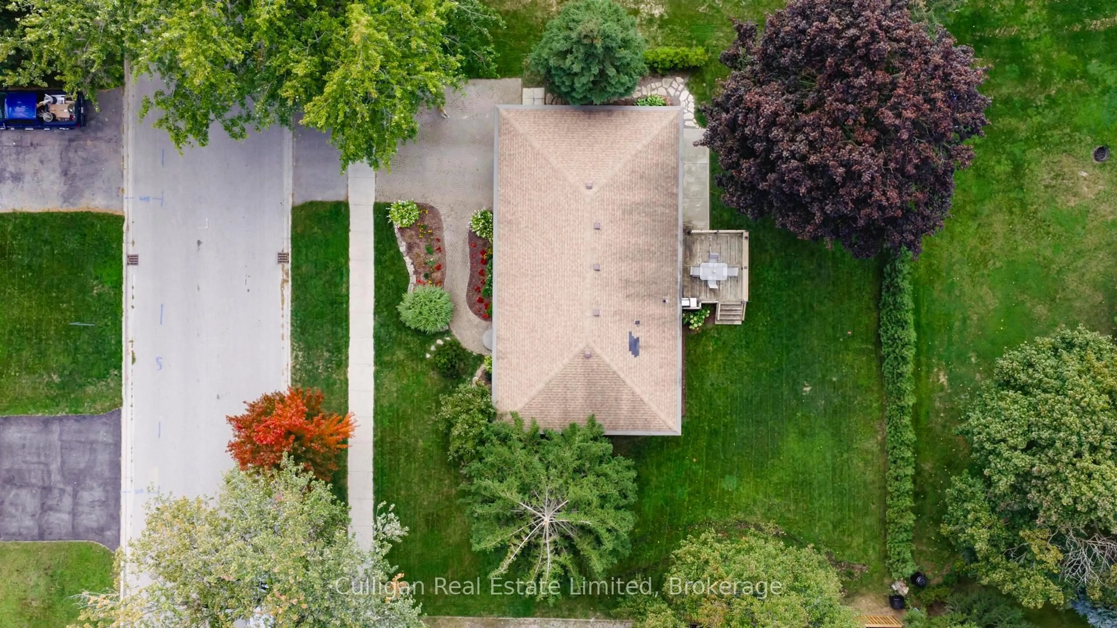 A pic from outside/outdoor area/front of a property/back of a property/a pic from drone, street for 238 St. Andrew St, West Perth Ontario N0K 1N0