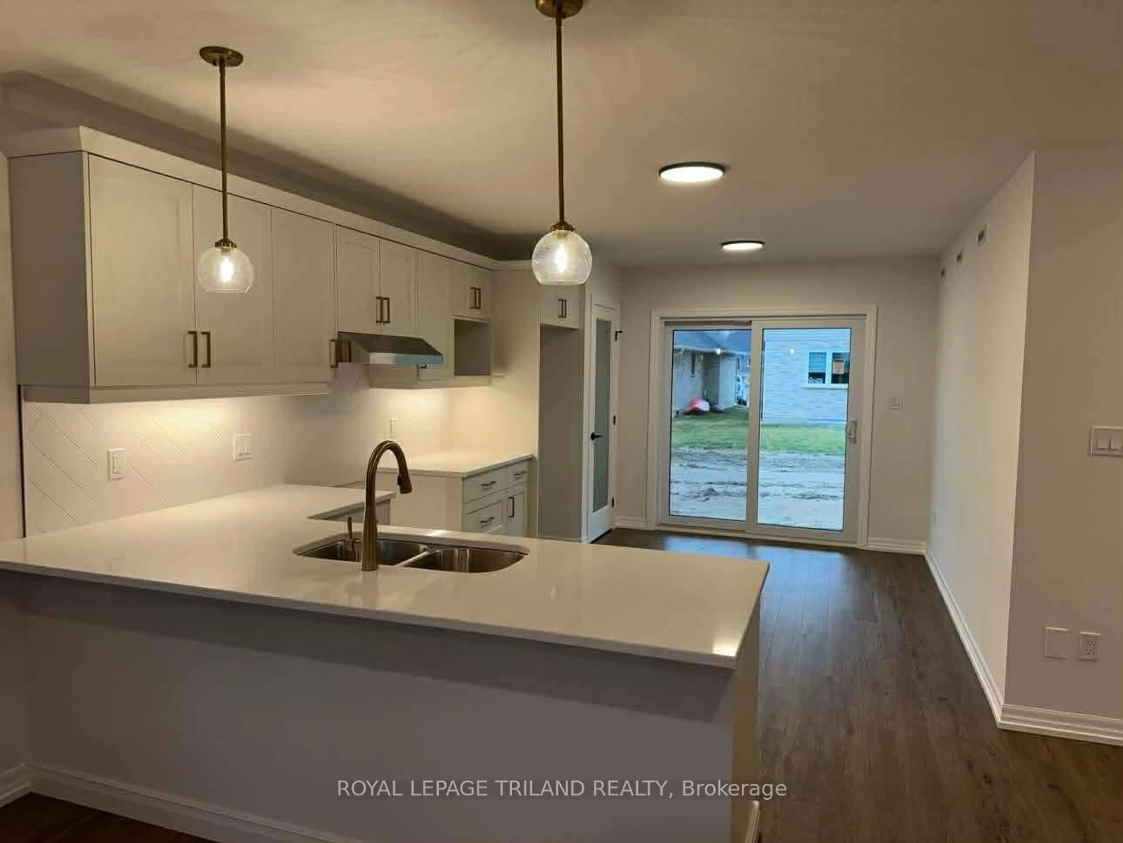 Open concept kitchen, unknown for 14 HARROW Lane, St. Thomas Ontario N5R 0P3