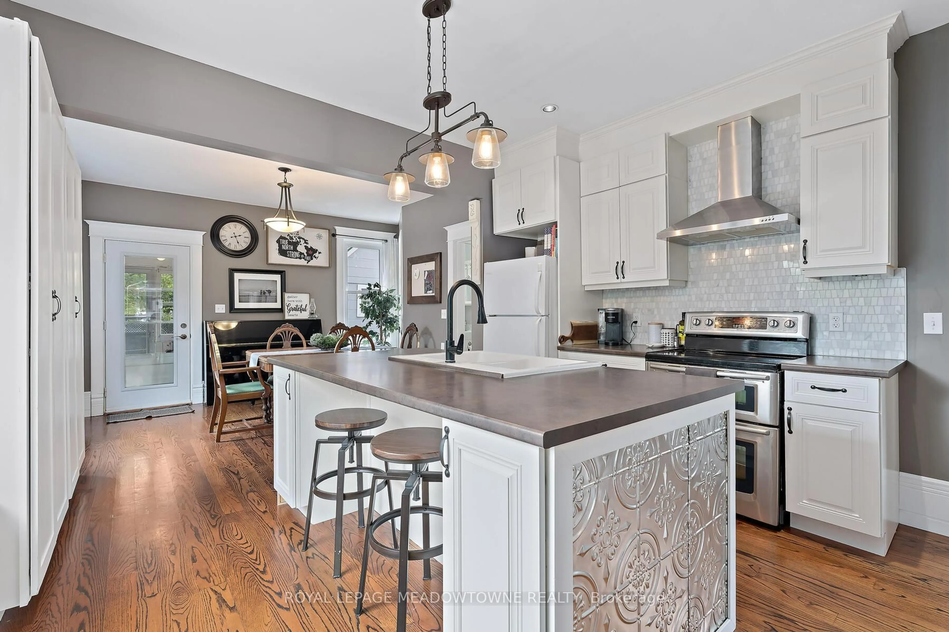 Open concept kitchen, unknown for 14 Verney St, Guelph Ontario N1H 1N4