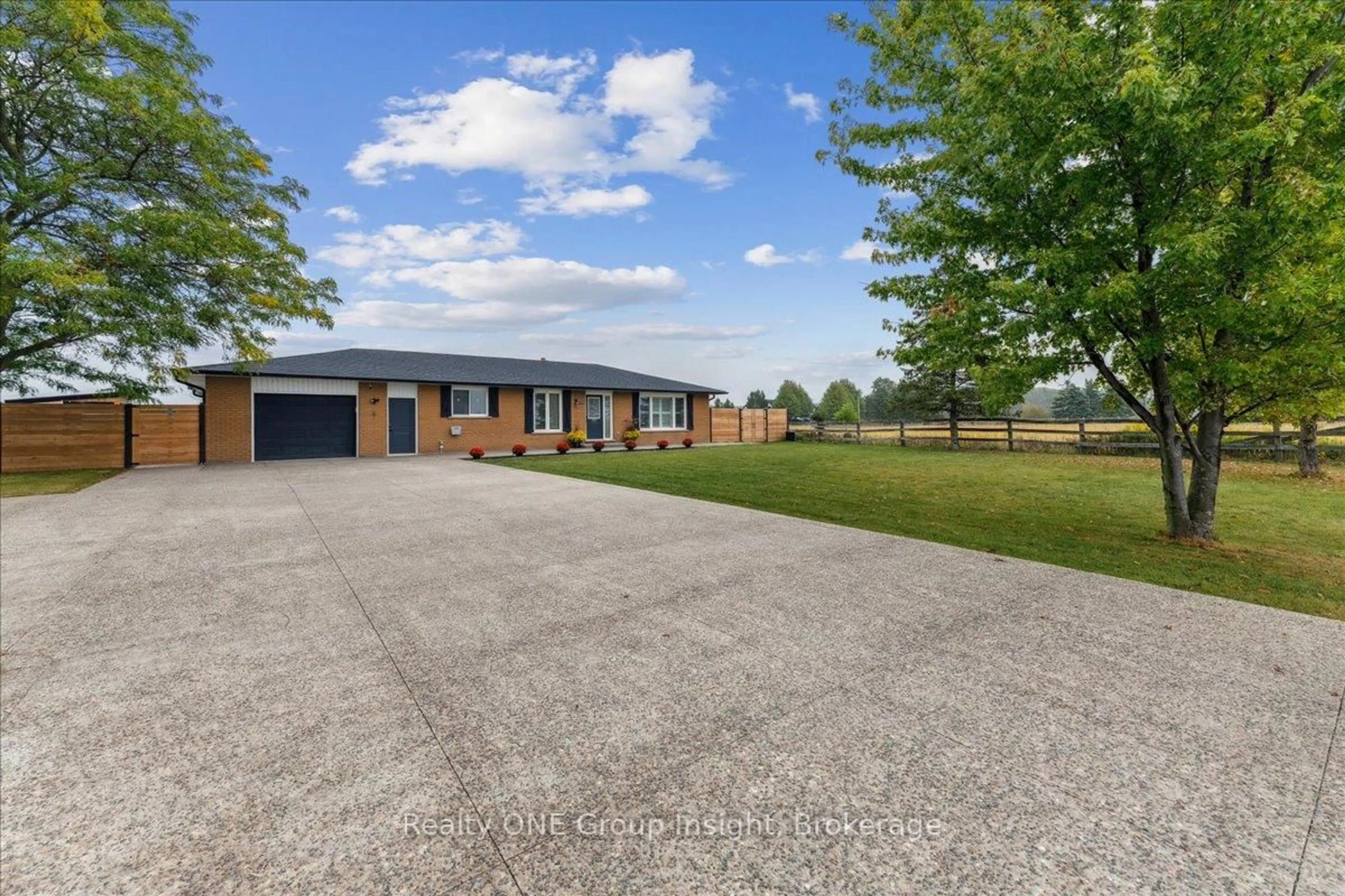 A pic from outside/outdoor area/front of a property/back of a property/a pic from drone, building for 214 Binbrook Rd, Hamilton Ontario L0R 1C0