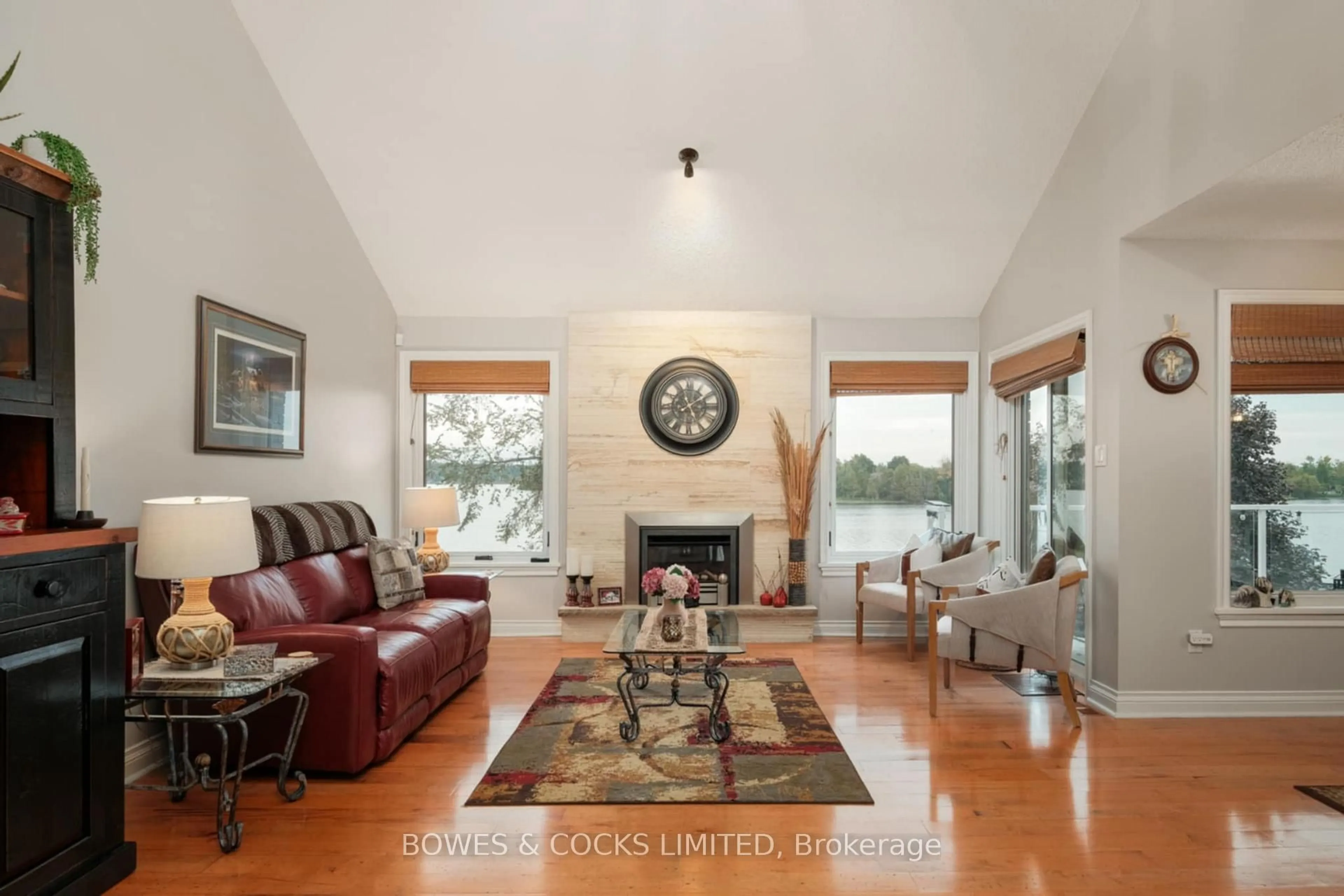 Living room with furniture, ceramic/tile floor for 1 Lawson Crt, Kawartha Lakes Ontario K0L 2W0