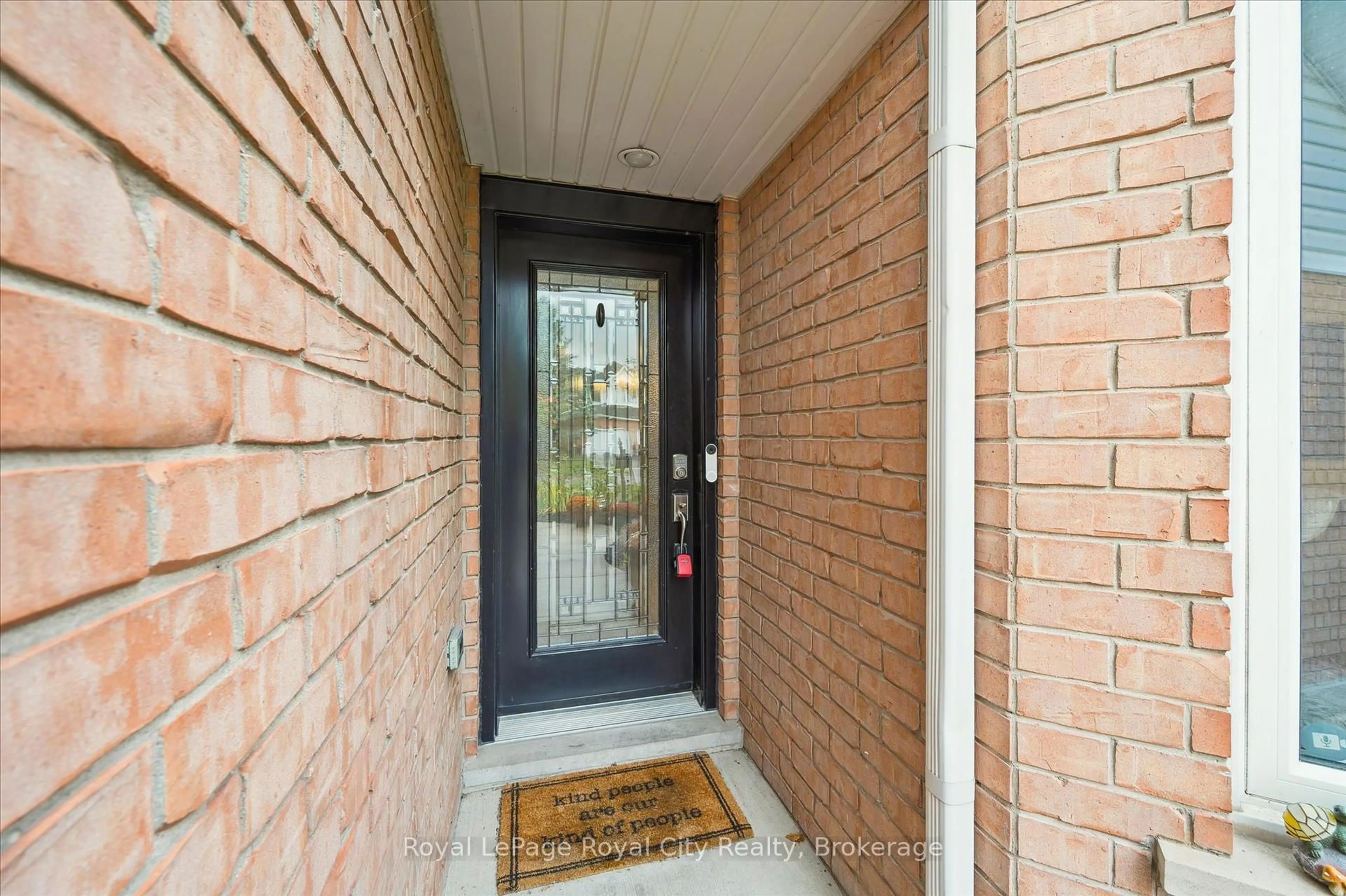 Indoor entryway for 53 Pacific Pl, Guelph Ontario N1G 4R3