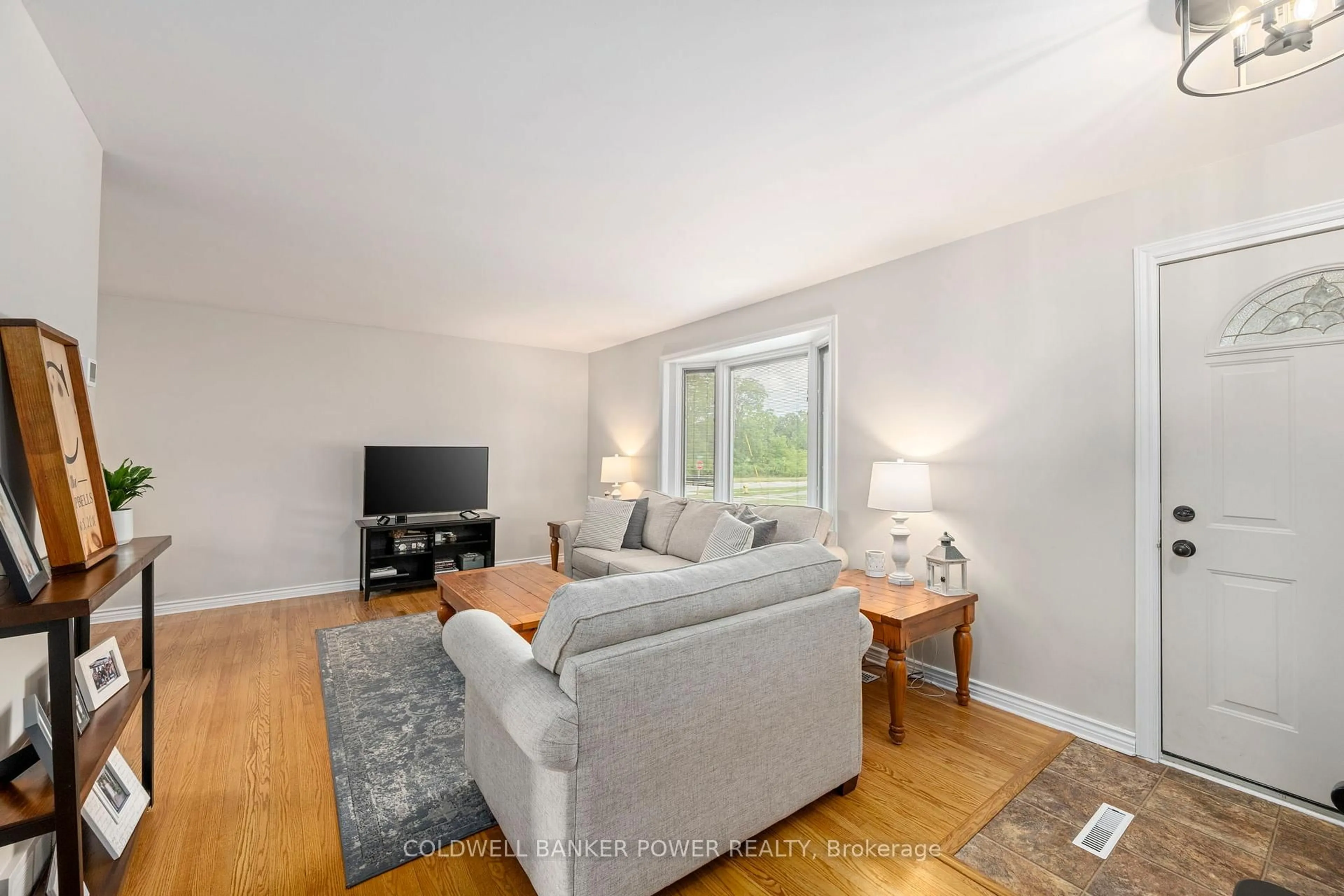 Living room with furniture, unknown for 170 Eva St, Thames Centre Ontario N0L 1G0