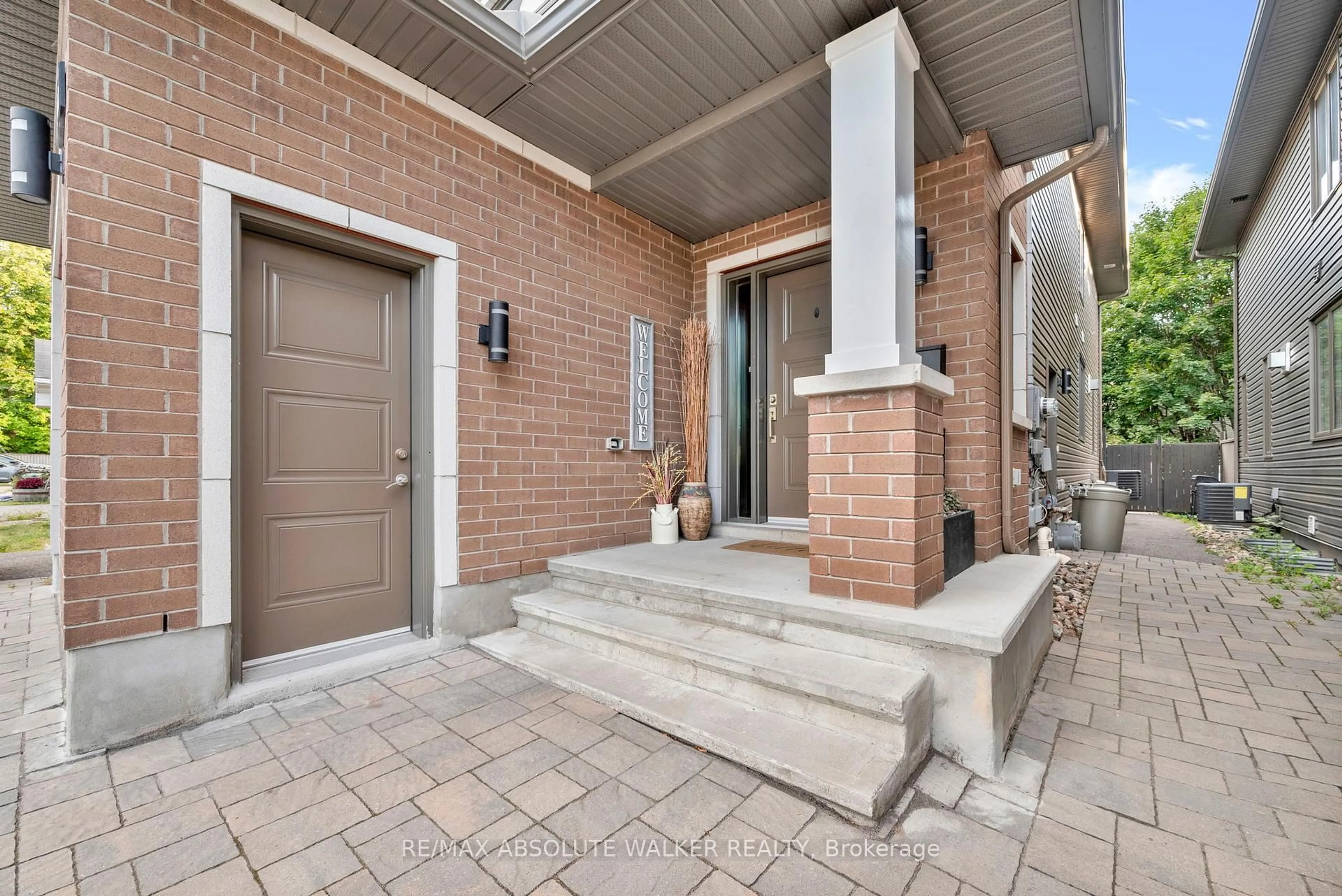 Unknown for 502 Moodie Dr, Ottawa Ontario K2H 8A7