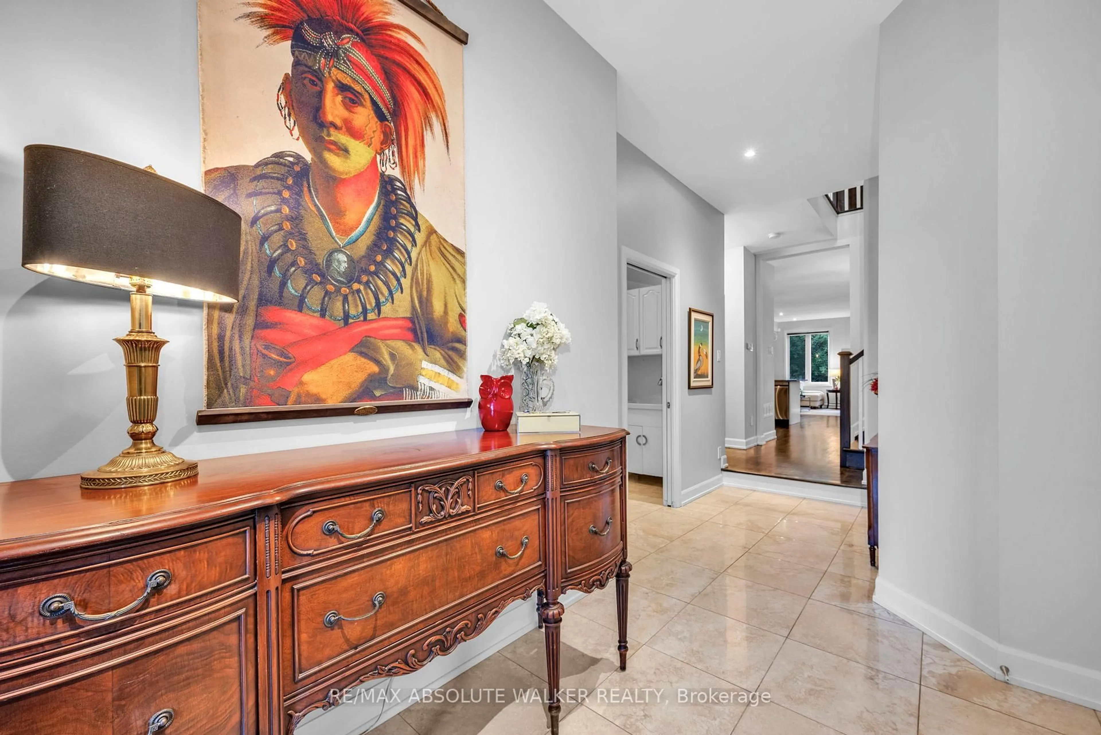 Indoor foyer for 502 Moodie Dr, Ottawa Ontario K2H 8A7