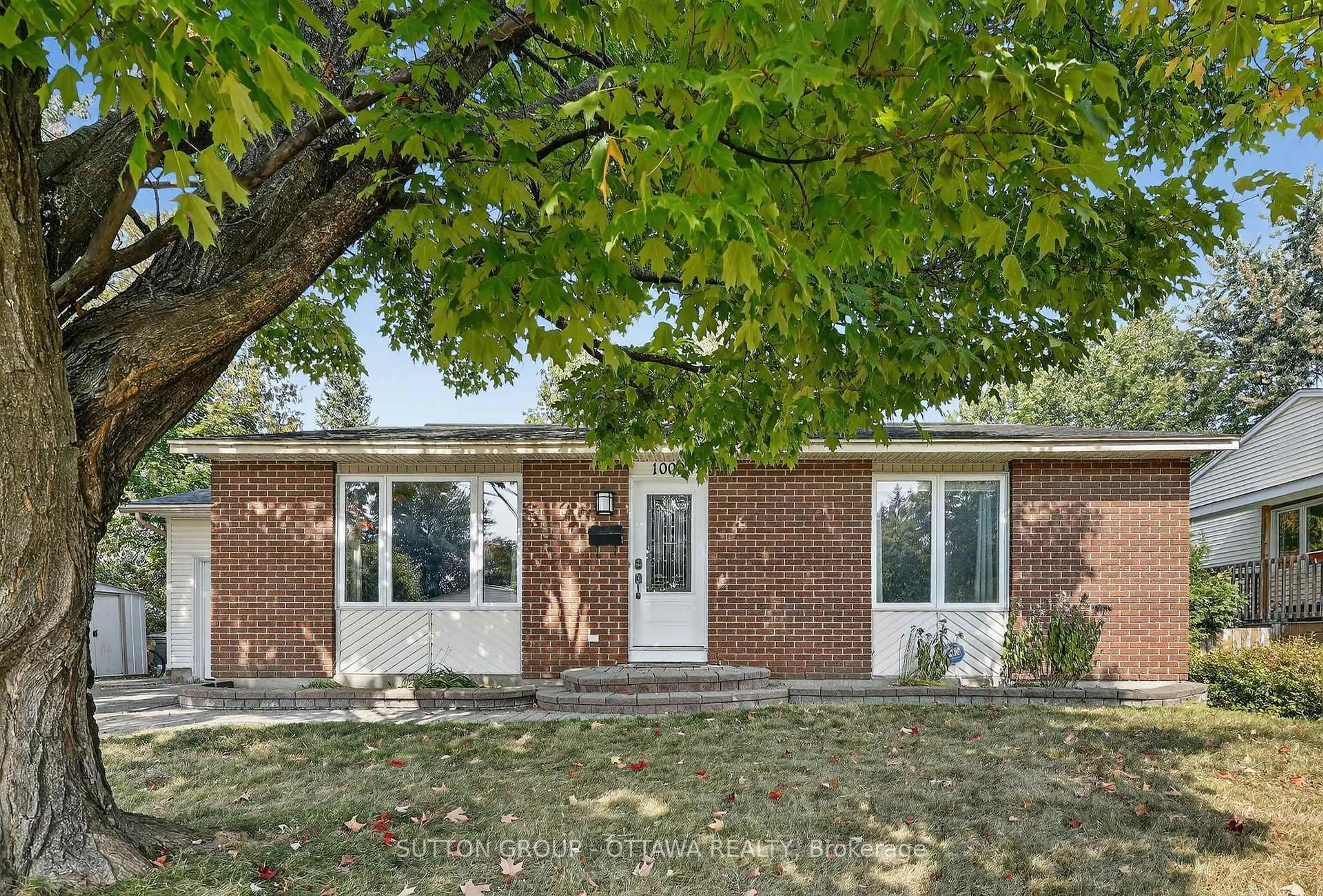 Home with brick exterior material, street for 1000 Adley Rd, Ottawa Ontario K1J 8B9