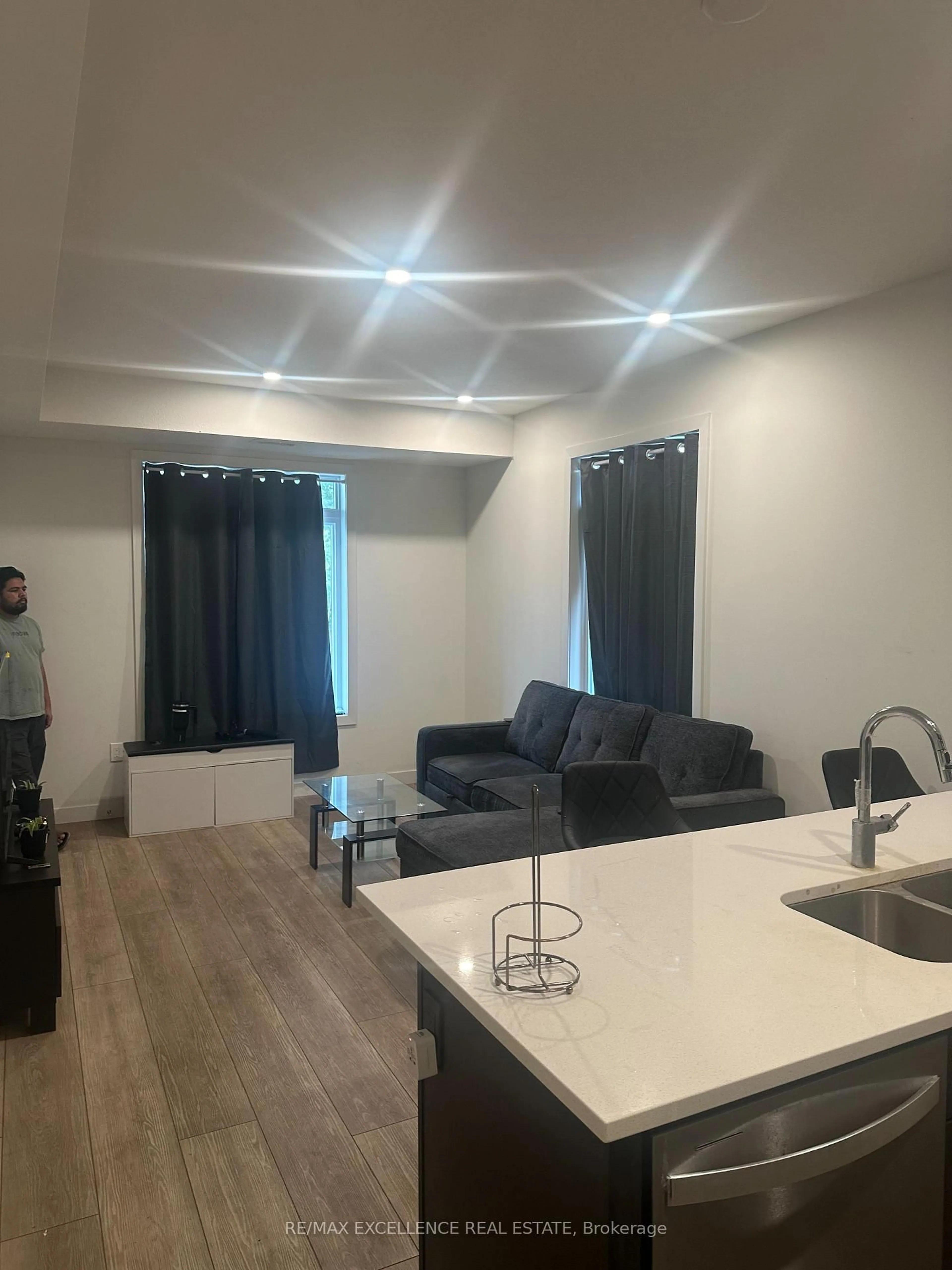 A pic of a room for 405 Myers Rd #2, Cambridge Ontario N1P 0B6