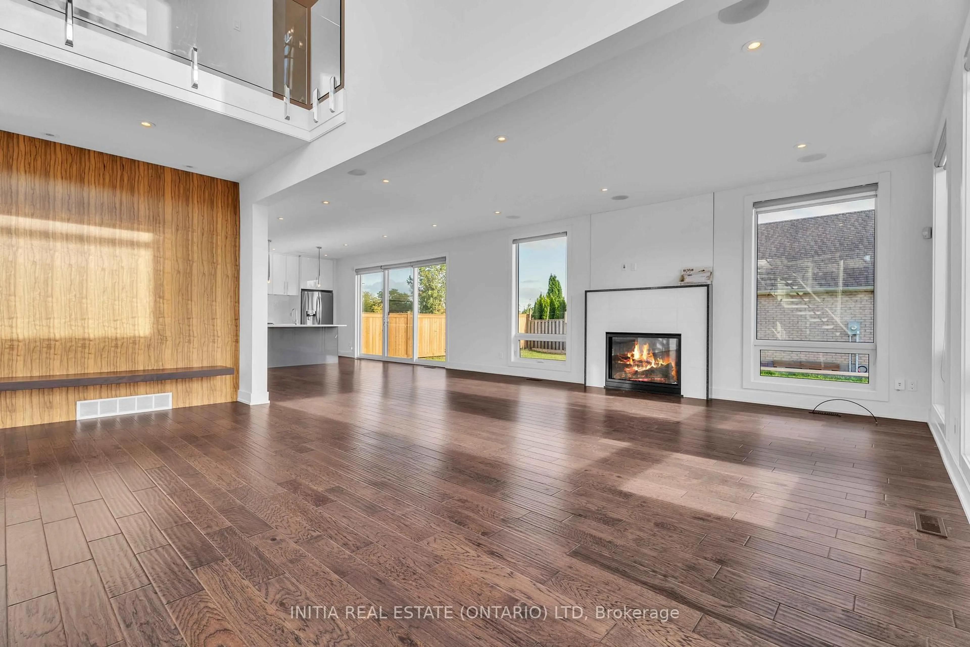 Unknown for 115 South Carriage Rd, London North Ontario N6H 0C6