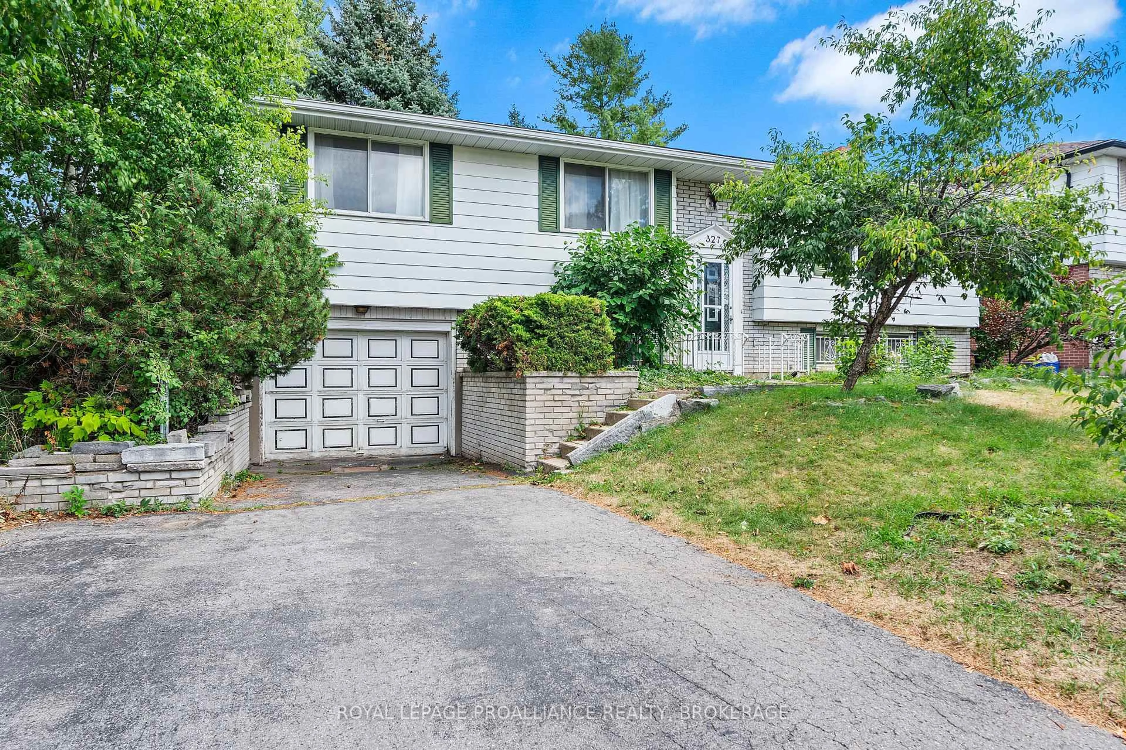 Unknown for 327 Avenue Rd, Kingston Ontario K7M 1C8