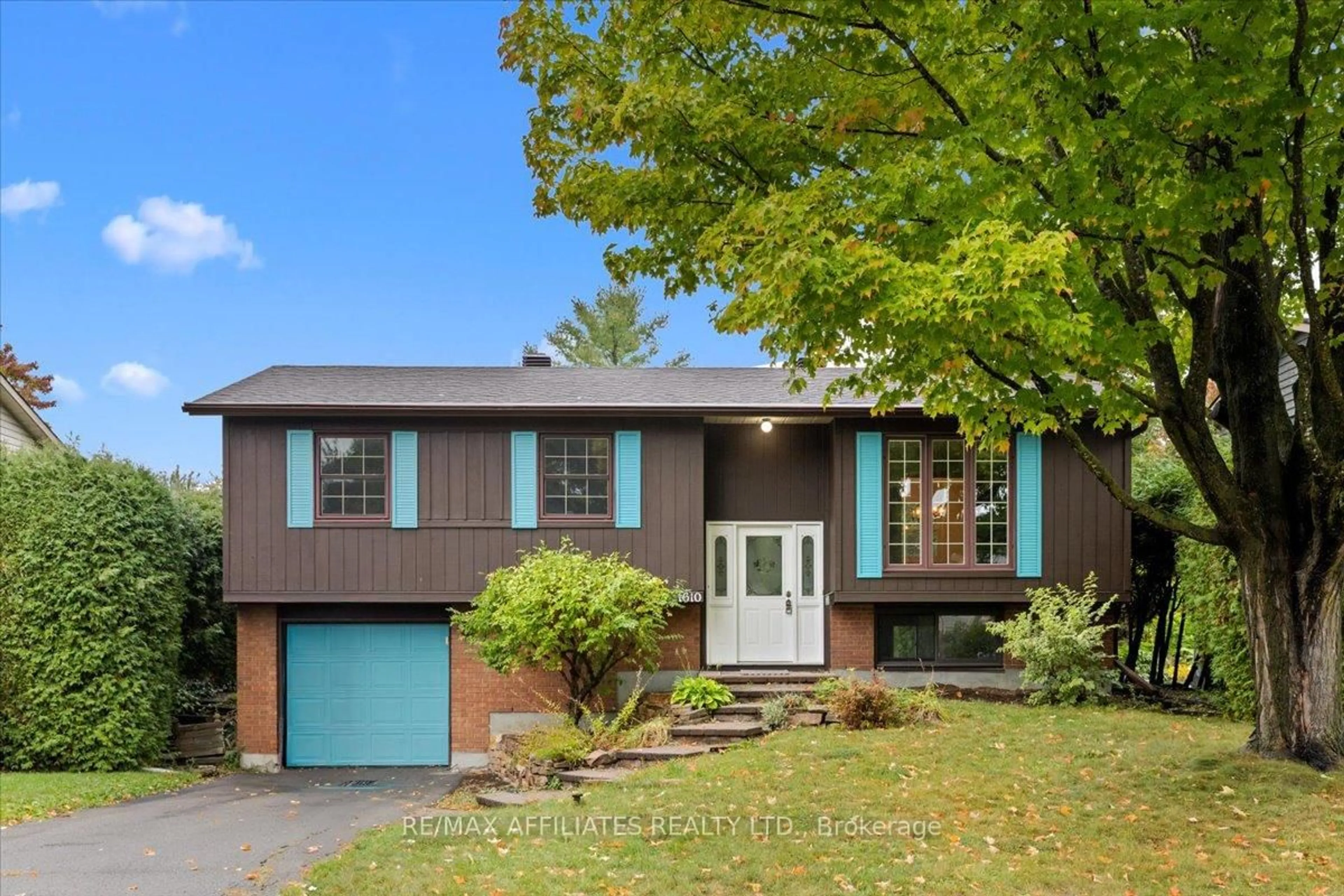 Home with vinyl exterior material, street for 1610 Schouten Dr, Orleans Ontario K1E 2J4
