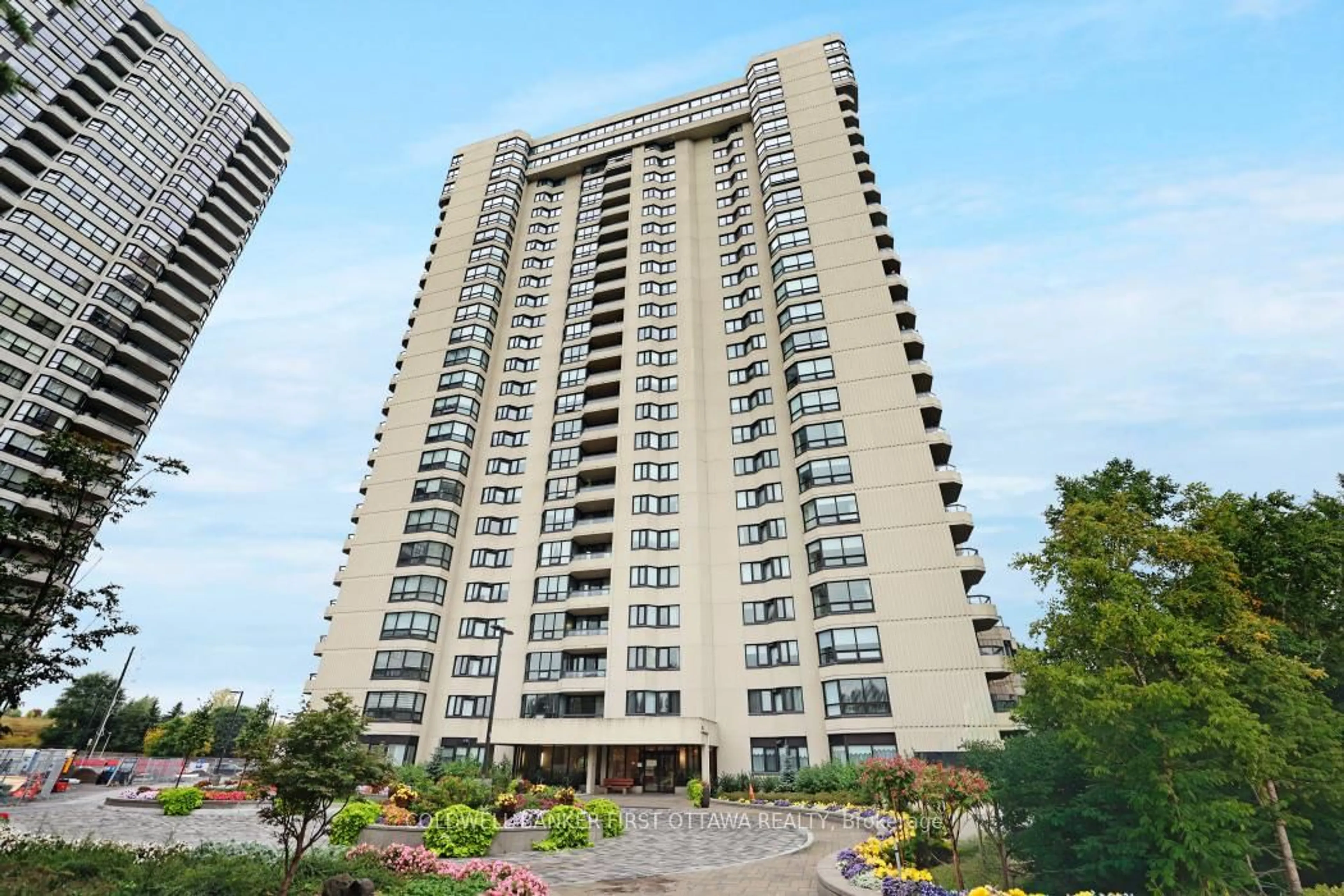 Unknown for 1500 Riverside Dr #807, Ottawa Ontario K1G 4J4