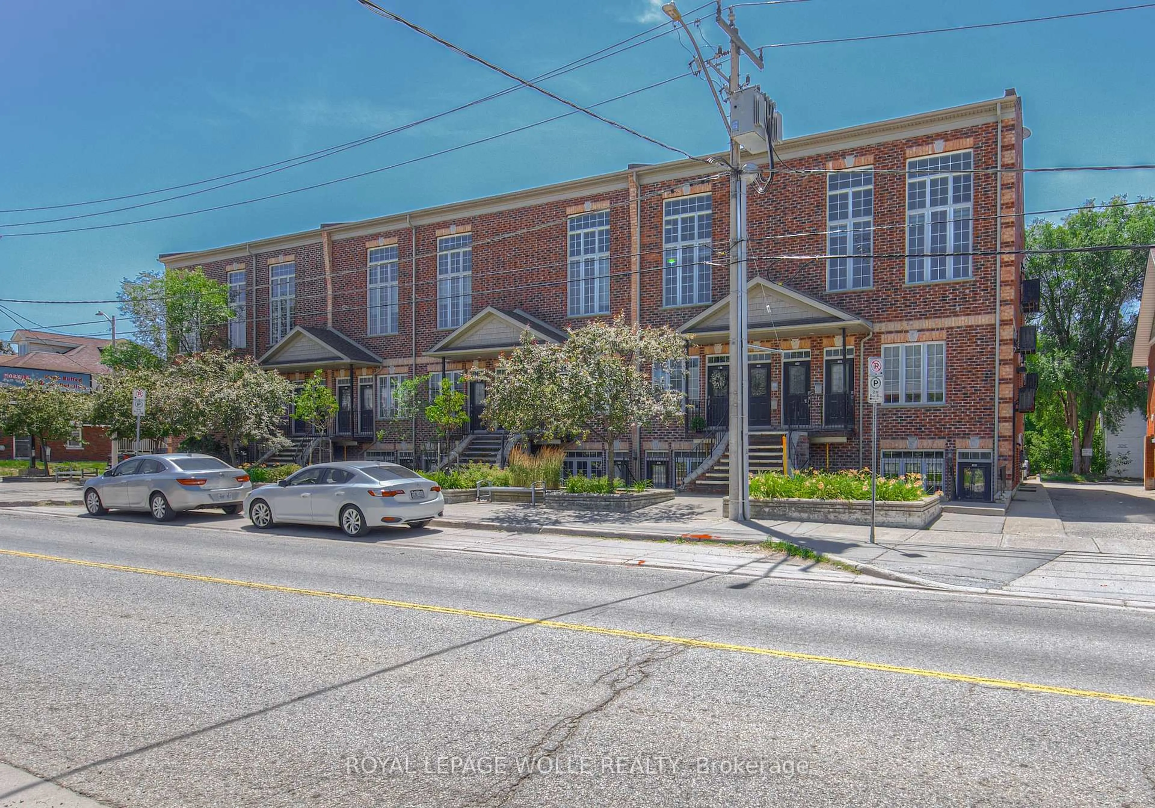 A pic from outside/outdoor area/front of a property/back of a property/a pic from drone, street for 555 King St #109, Kitchener Ontario N2G 2L9