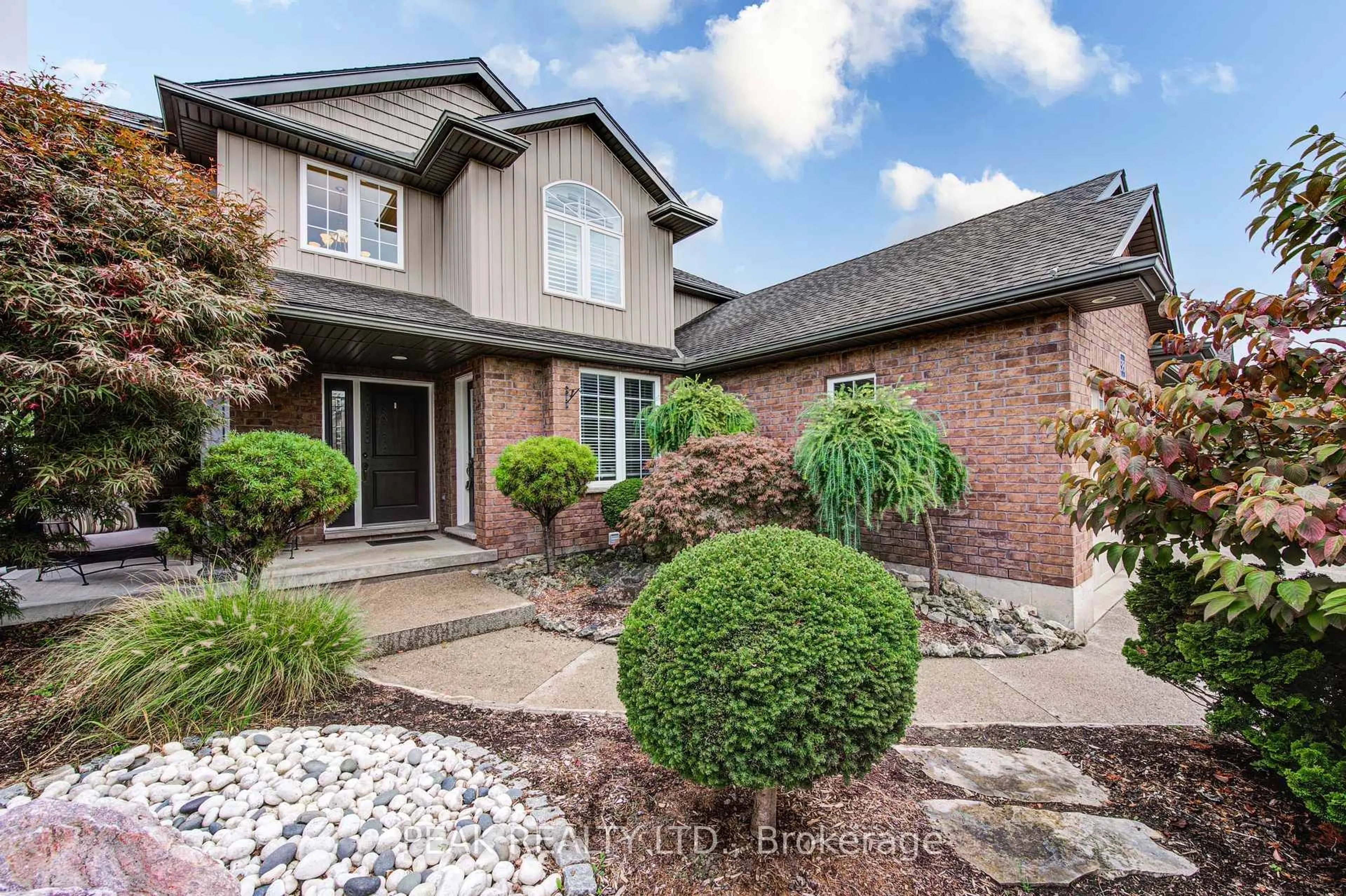 Home with brick exterior material, street for 38 Westview Crt, Woodstock Ontario N4T 0B8