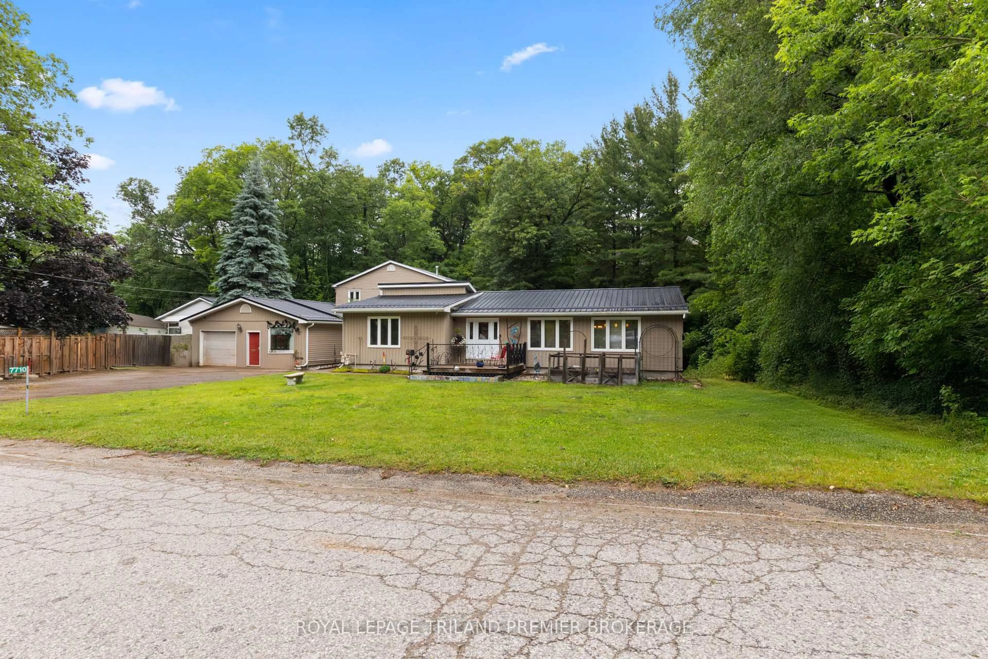 A pic from outside/outdoor area/front of a property/back of a property/a pic from drone, unknown for 7710 Clayton St, Lambton Shores Ontario N0M 2L0