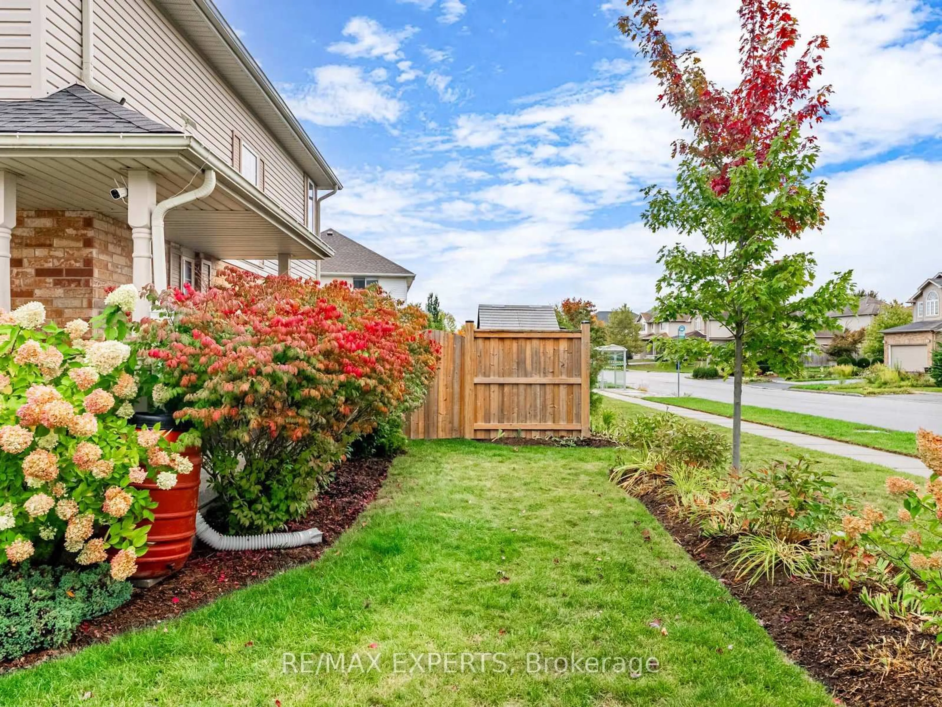 Unknown for 1 Clough Cres, Guelph Ontario N1L 0G1