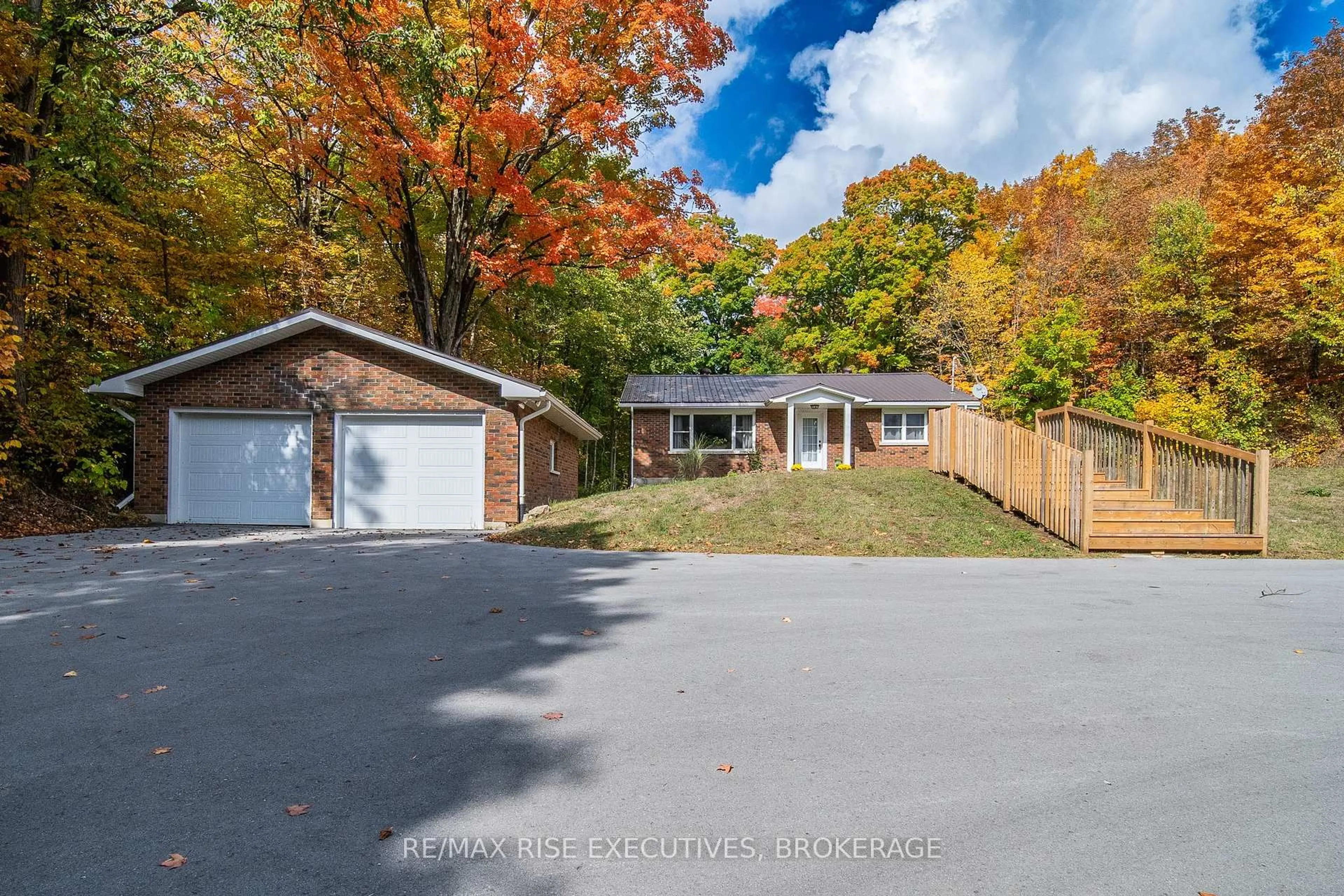 A pic from outside/outdoor area/front of a property/back of a property/a pic from drone, street for 4358 Desert Lake Rd, Verona Ontario K0H 2W0