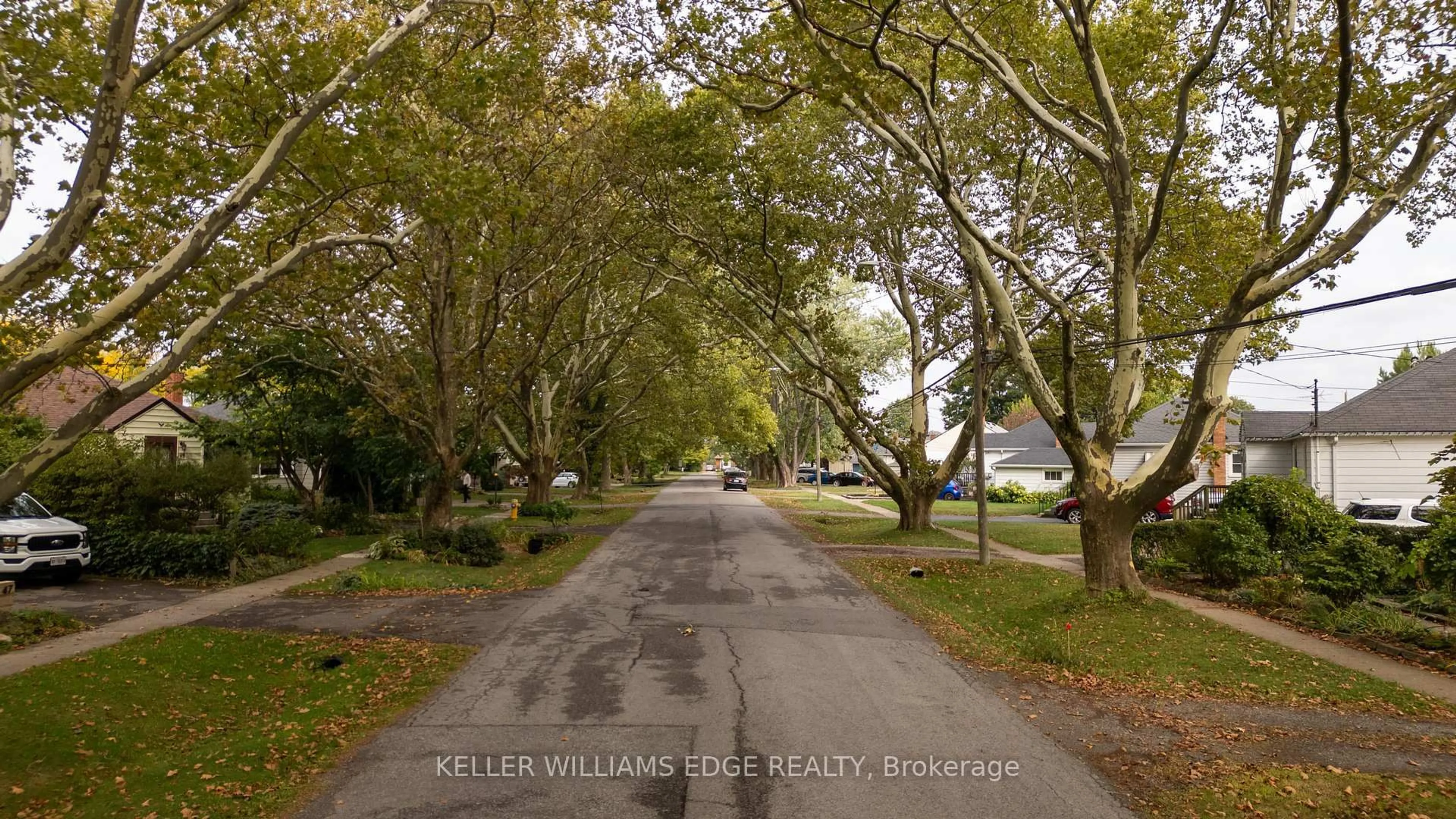 Blurry image for 51 Beamer Ave, St. Catharines Ontario L2M 2L6