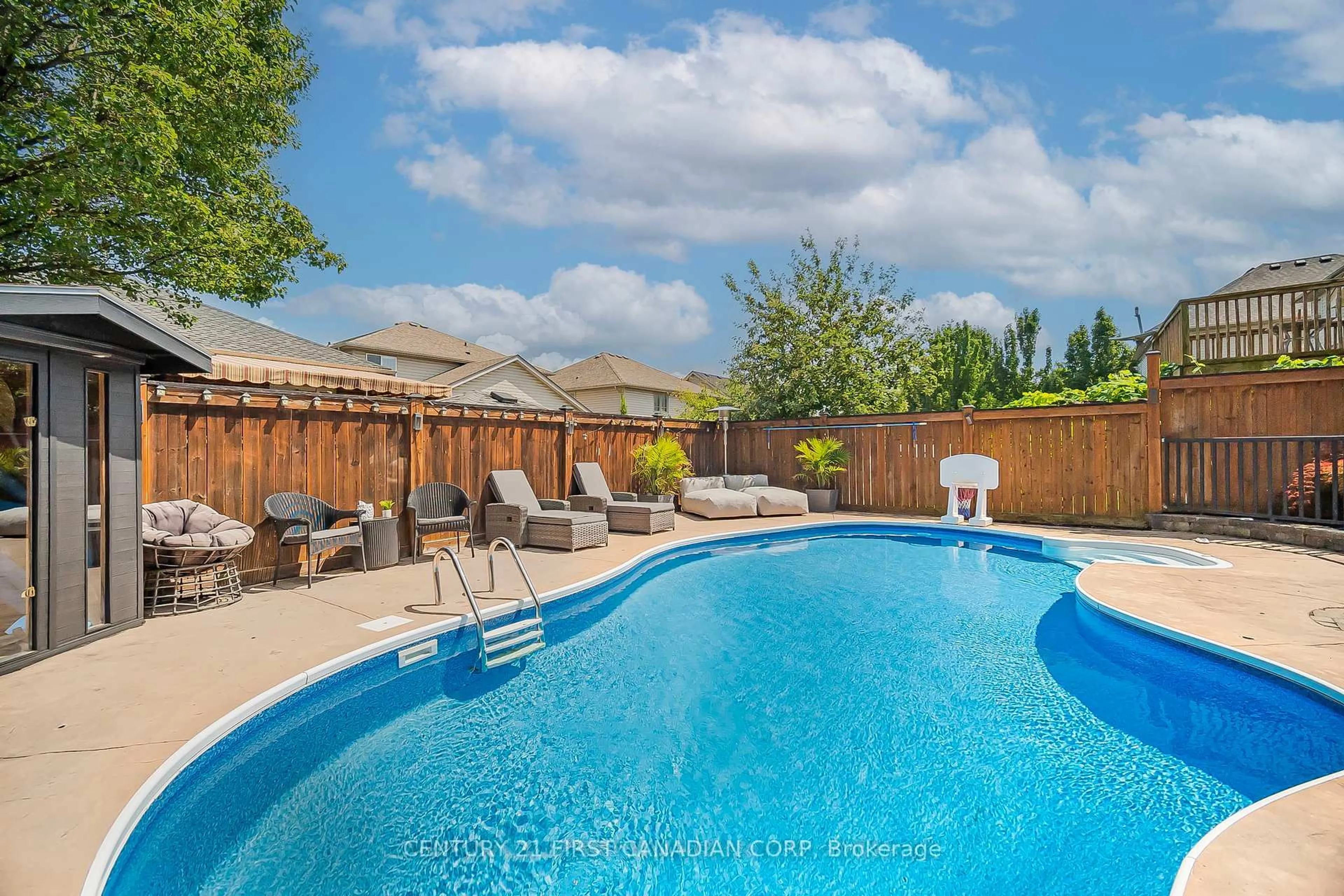 Pool for 688 Clearwater Cres, London North Ontario N5X 4J7