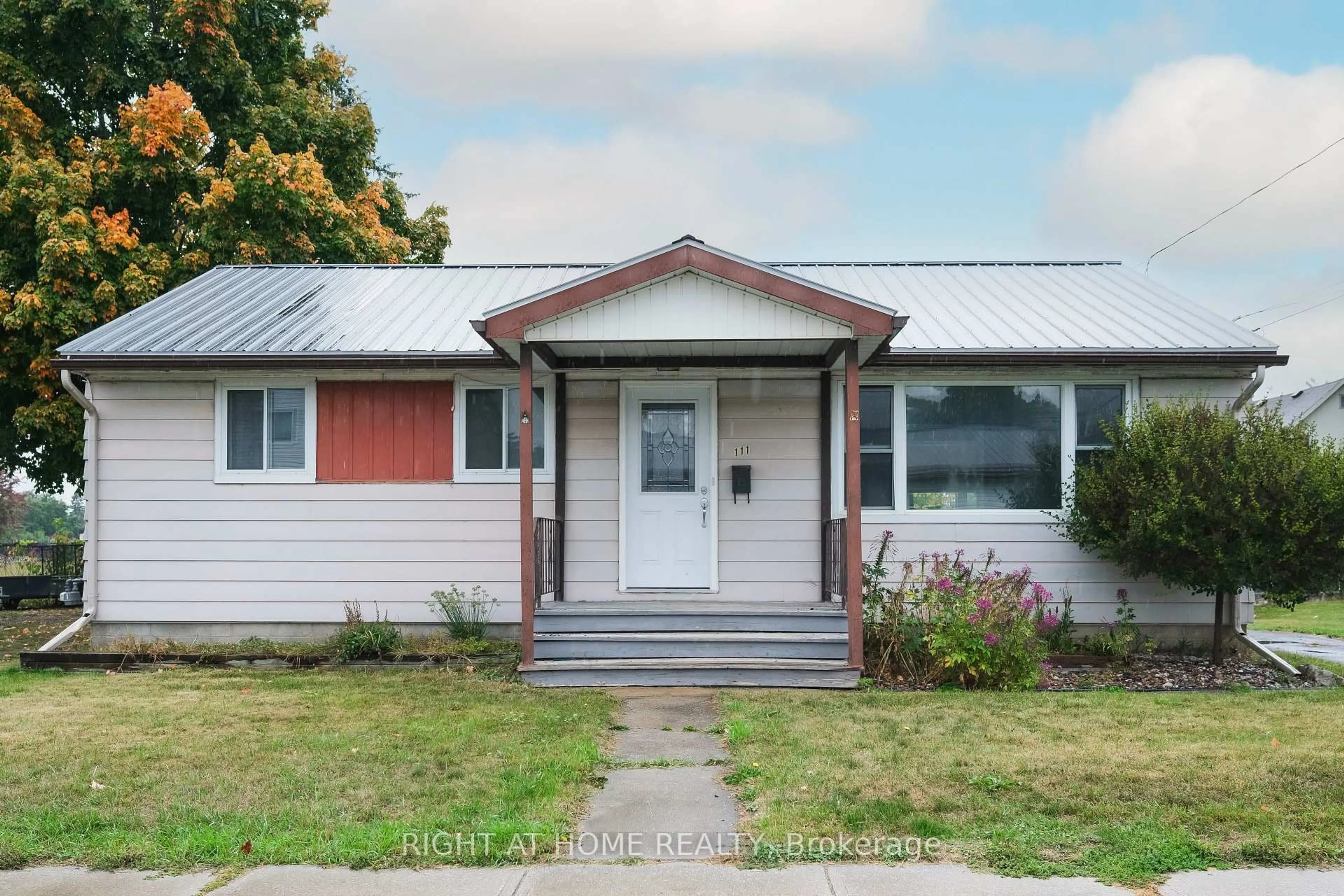 Home with vinyl exterior material, street for 111 Landrigan St, Arnprior Ontario K7S 2S7
