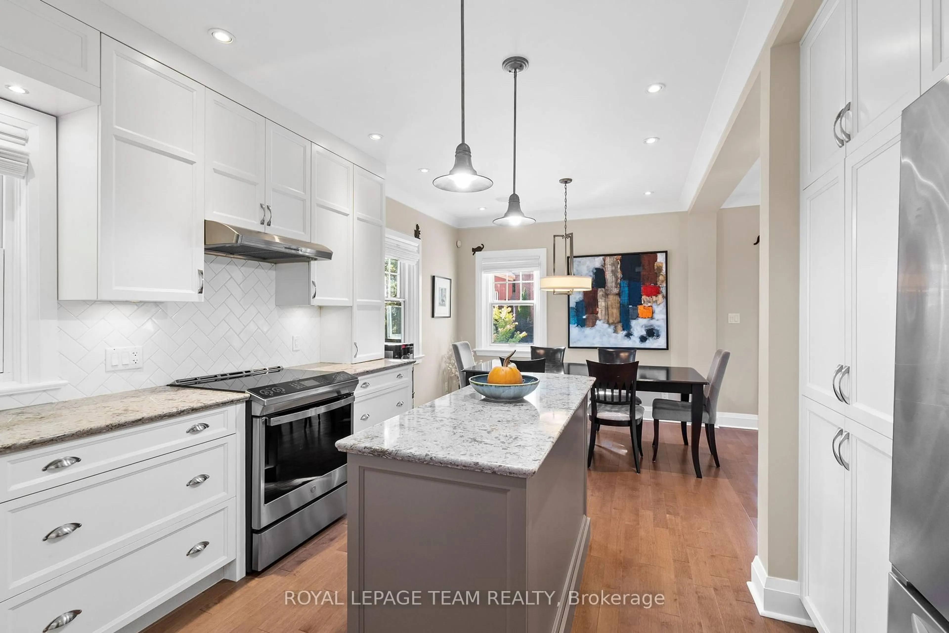 Open concept kitchen, ceramic/tile floor for 175 Springfield Rd, Ottawa Ontario K1M 1C4
