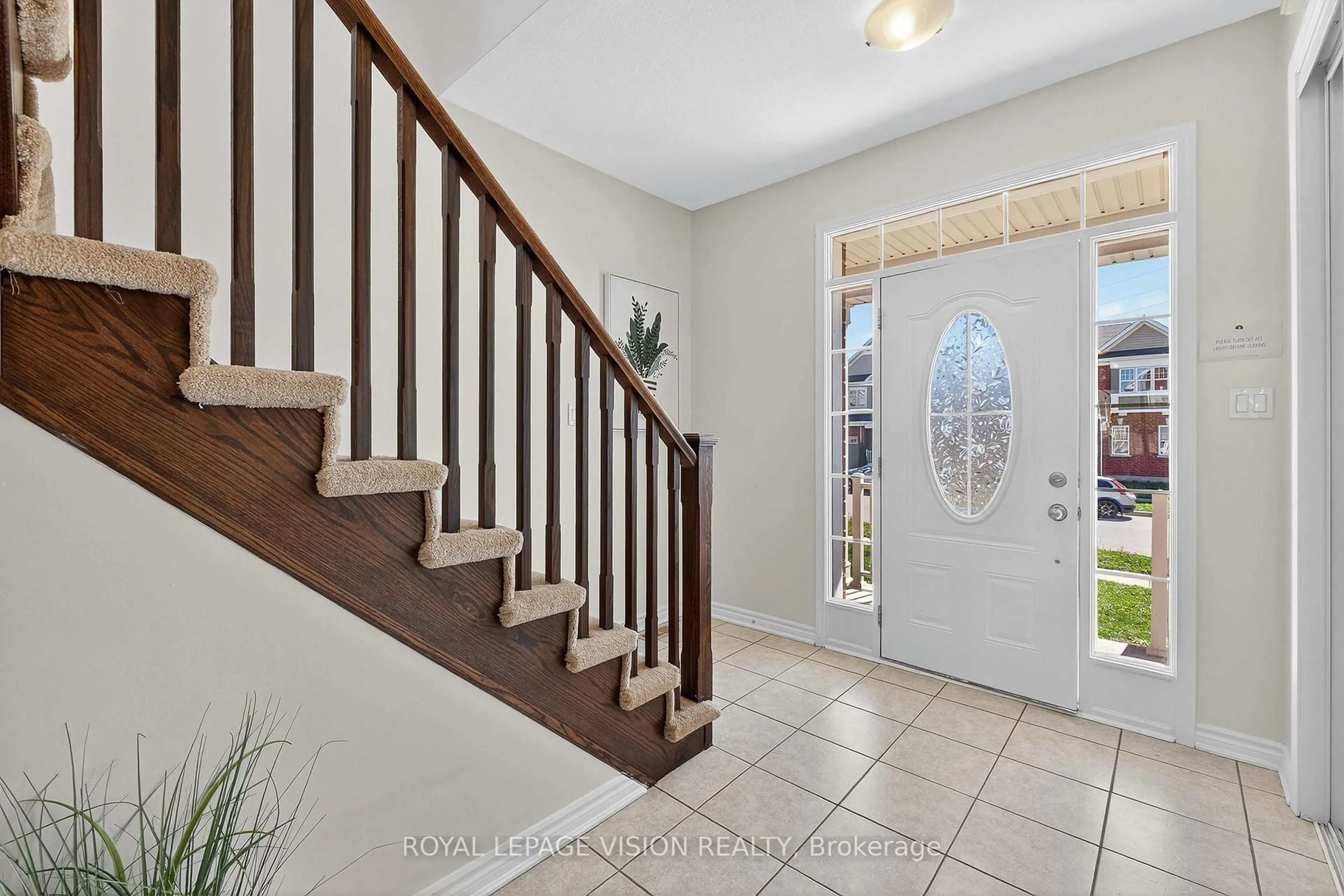 Indoor entryway for 43 Watermill St, Kitchener Ontario N2P 2X6