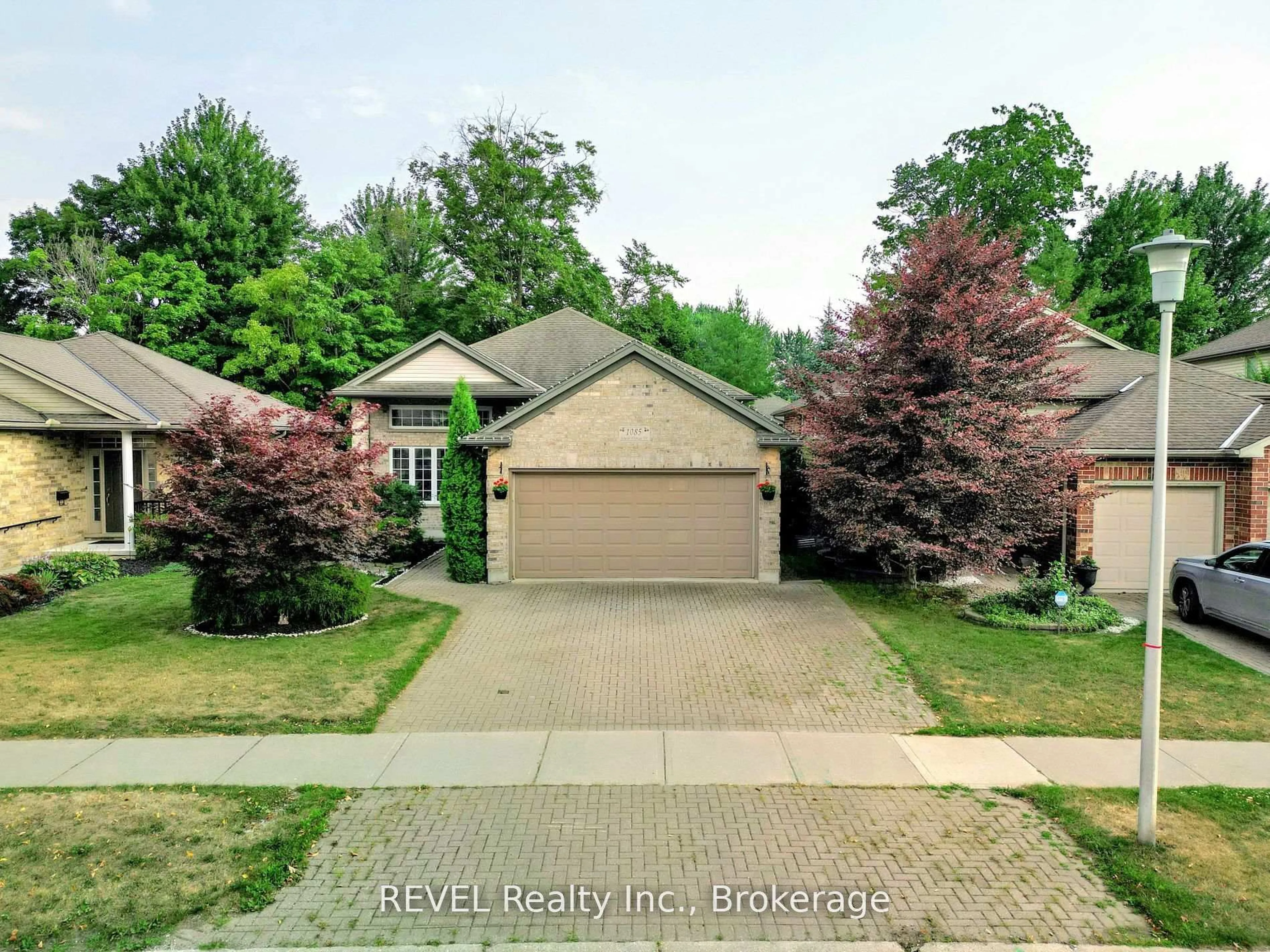 Unknown for 1085 South Wenige Dr, London North Ontario N5X 4G5